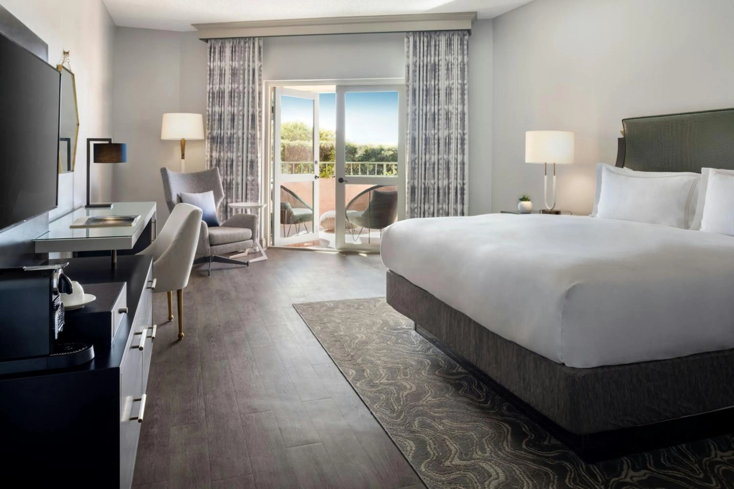 Photo of the whole room, Bed in The Vinoy Resort & Golf Club, Autograph Collection