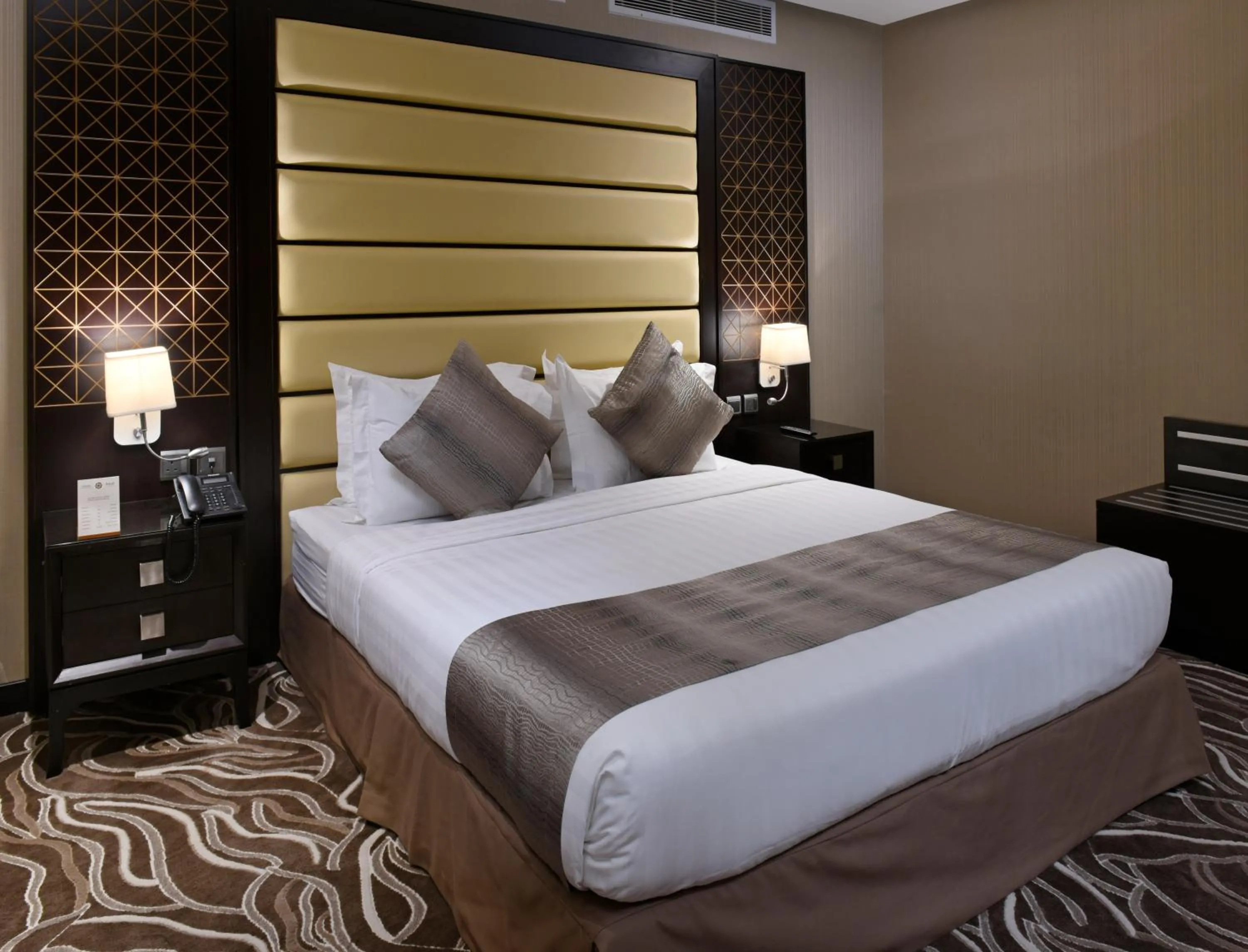 Bed in Naviti Warwick Al Khobar