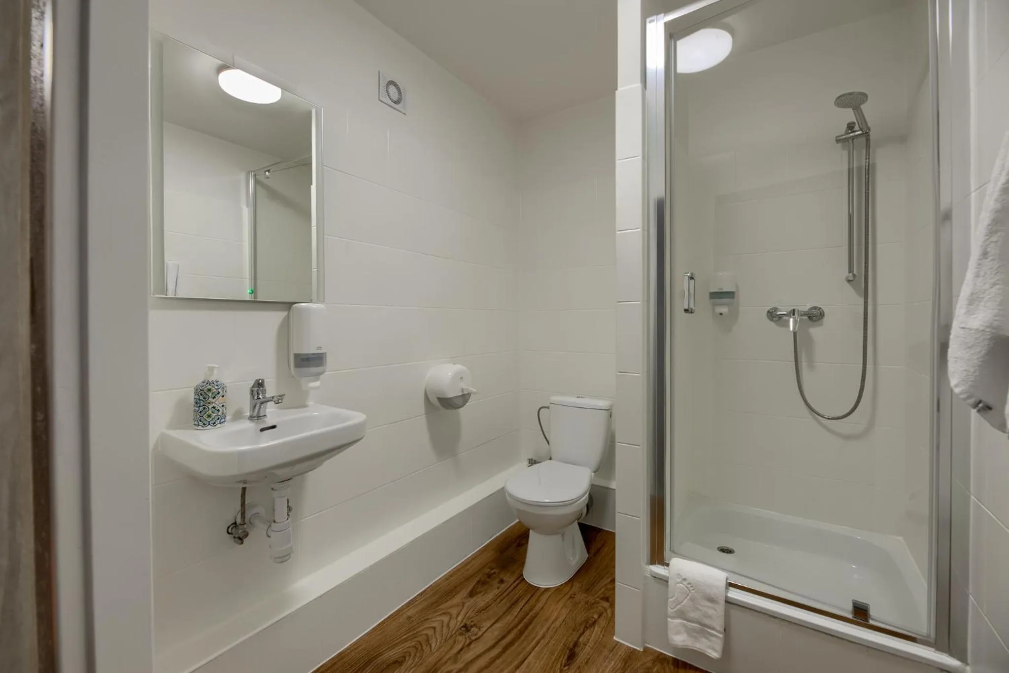 Shower in Płonia Resort