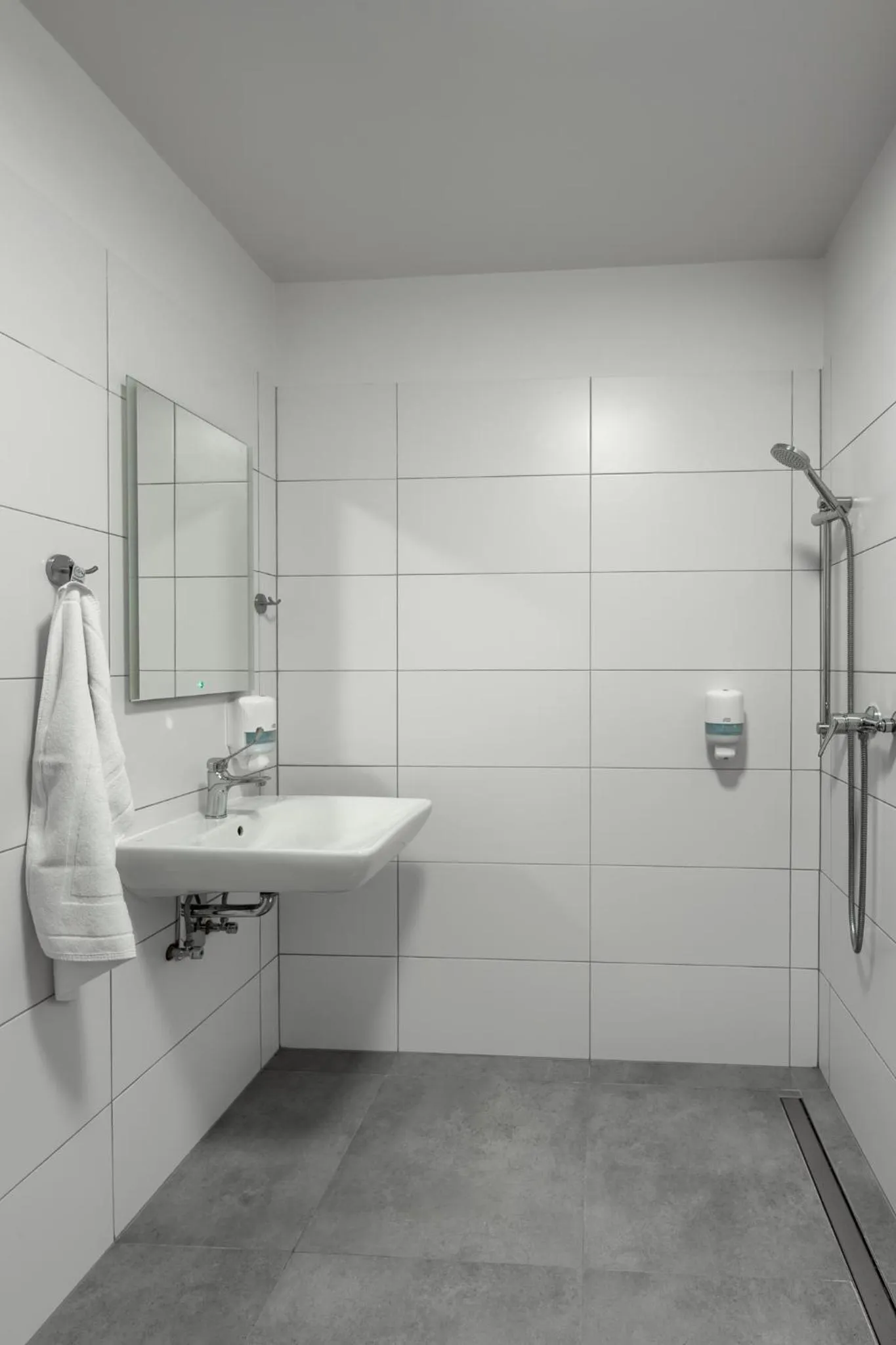 Shower in Płonia Resort