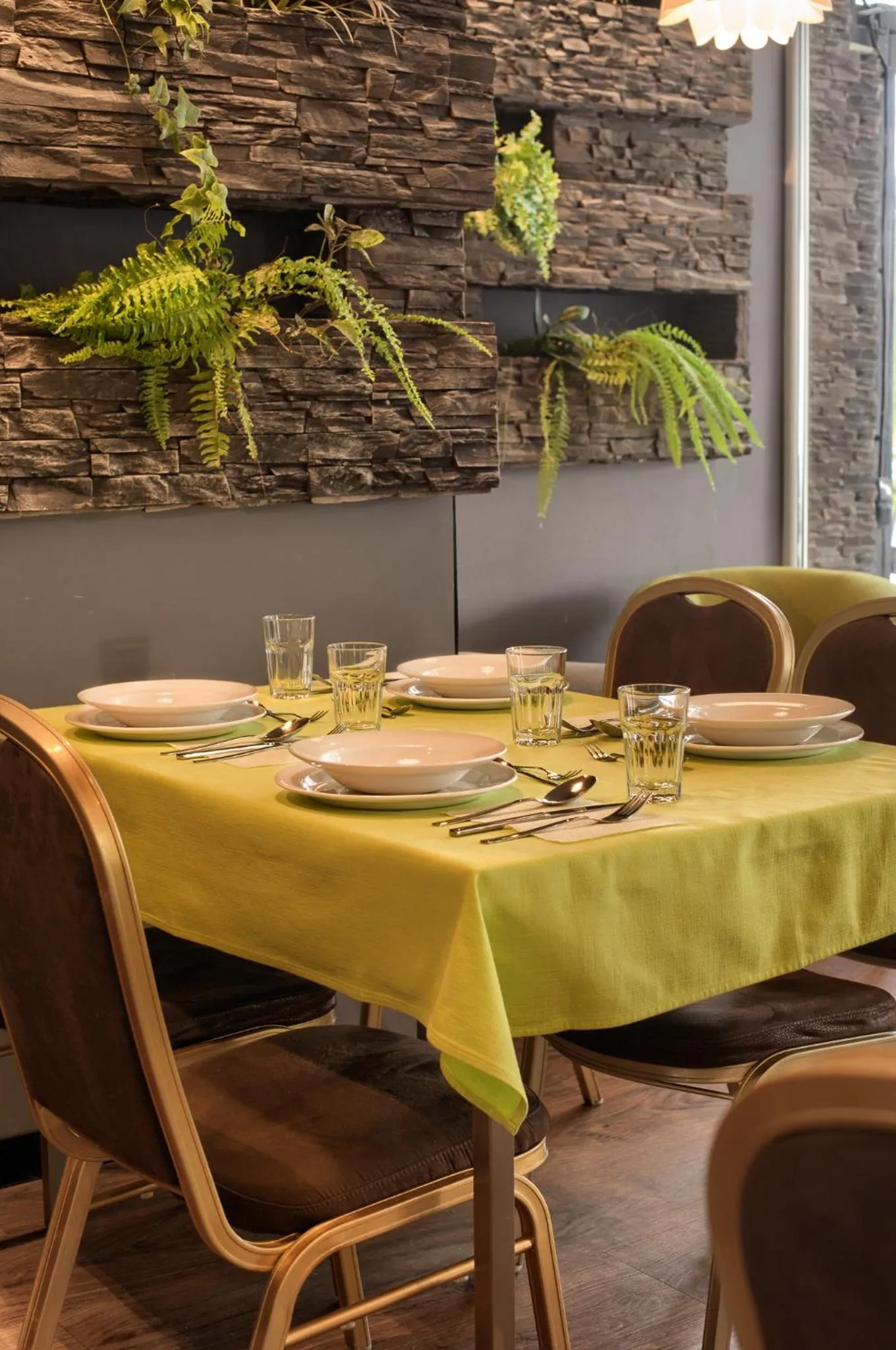 Restaurant/places to eat in Płonia Resort