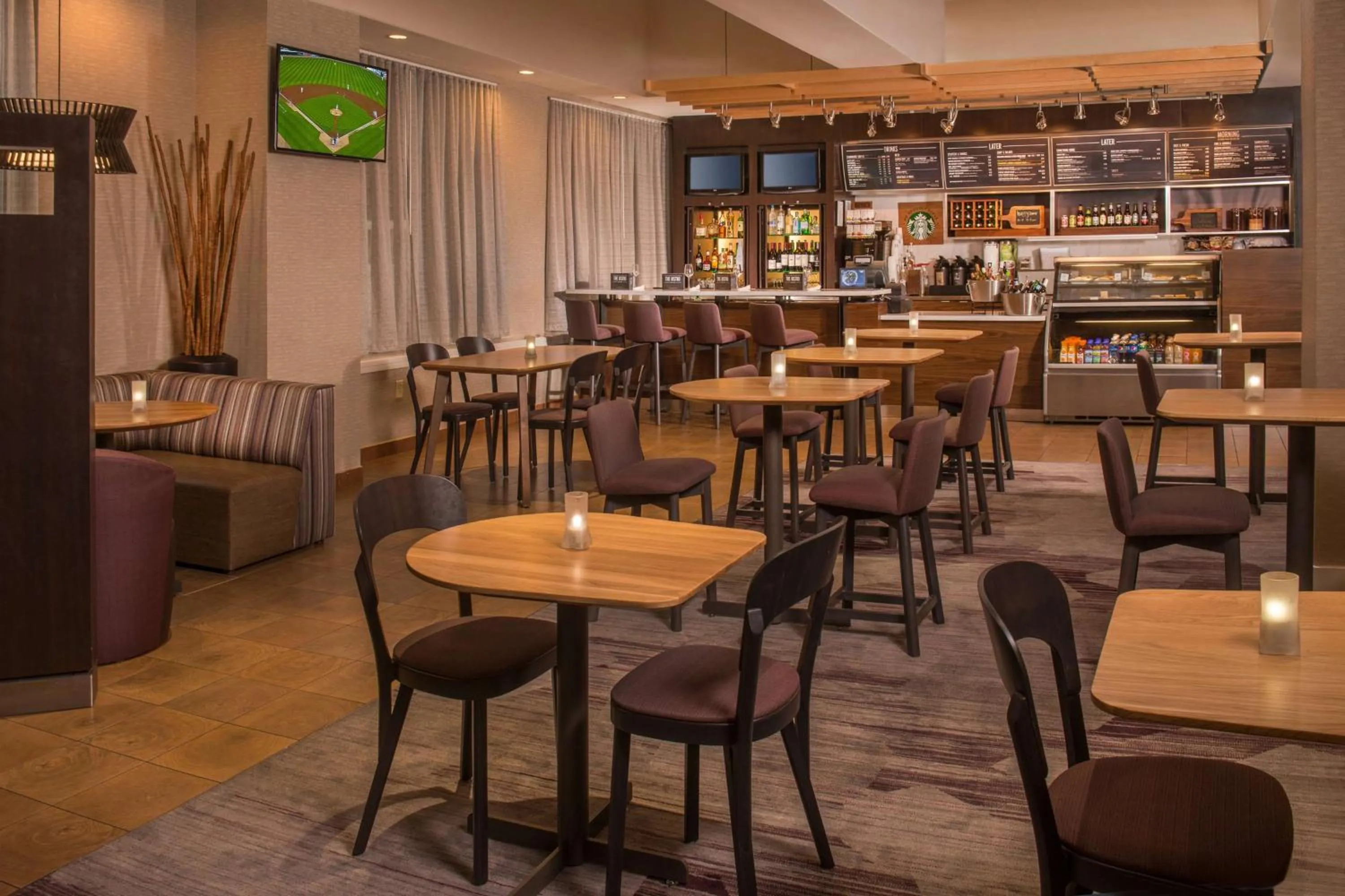 Restaurant/places to eat in Sonesta Select Arlington Rosslyn