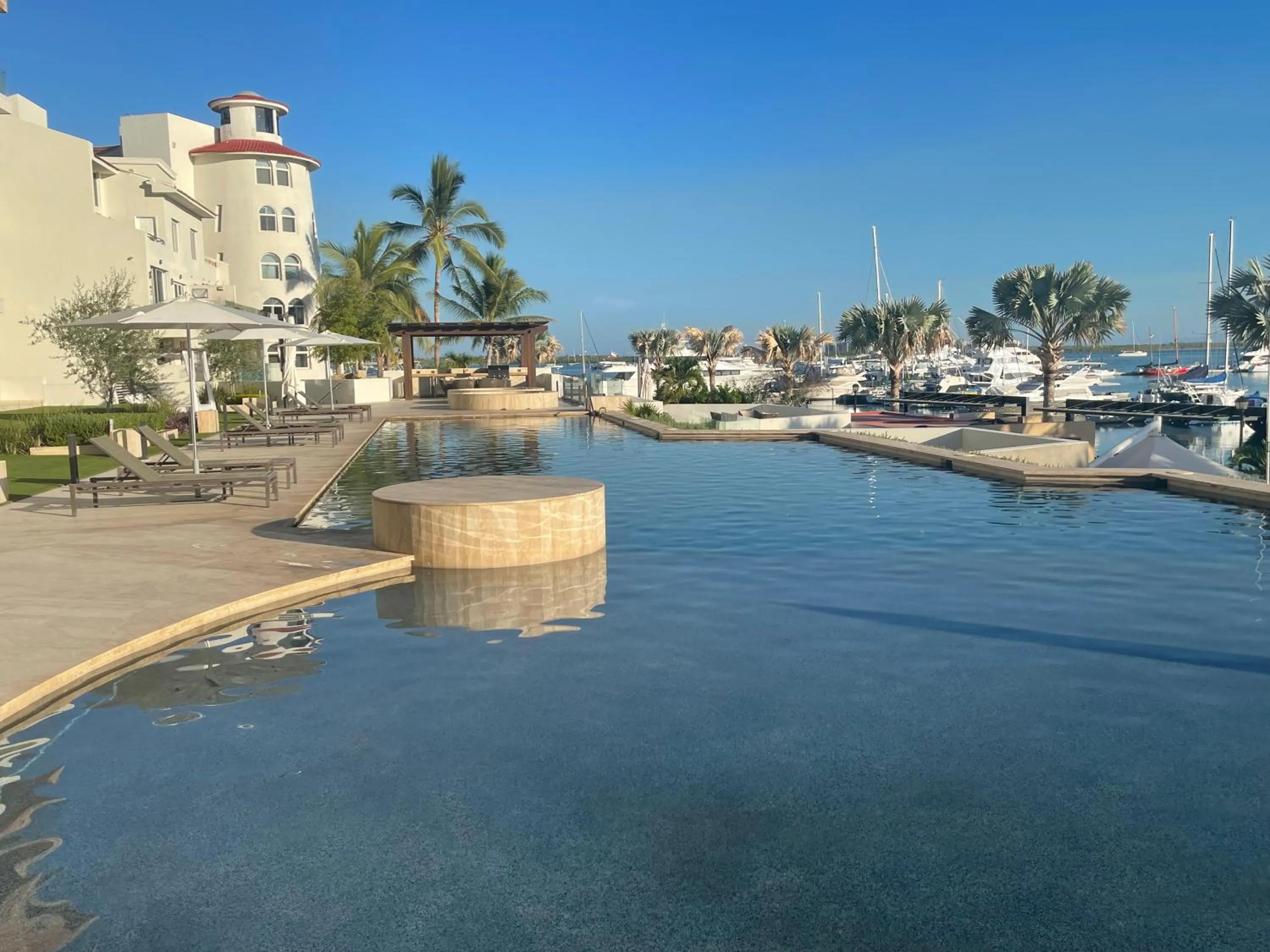 Amazing Vista Coral Condo