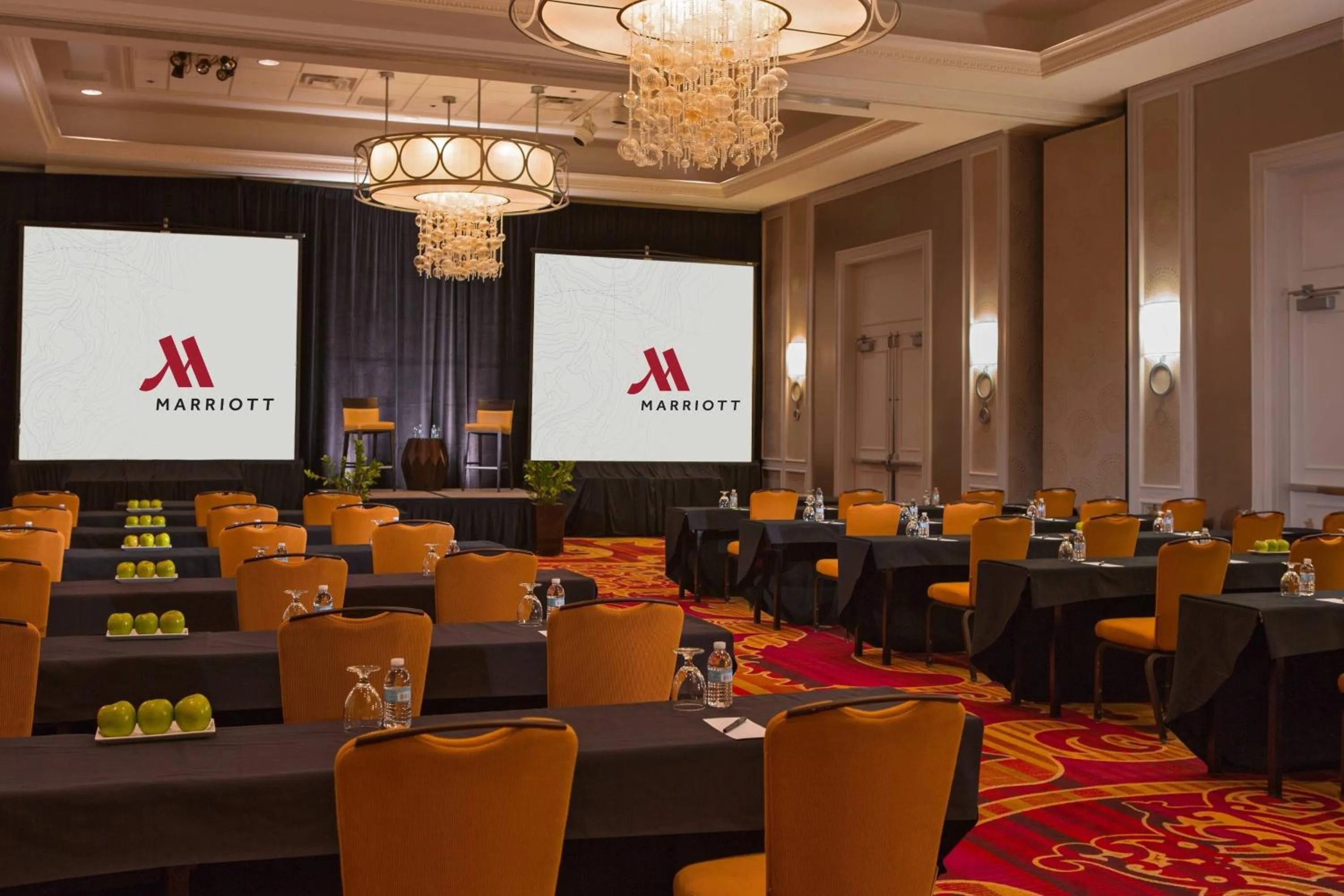 Meeting/conference room in Falls Church Marriott Fairview Park