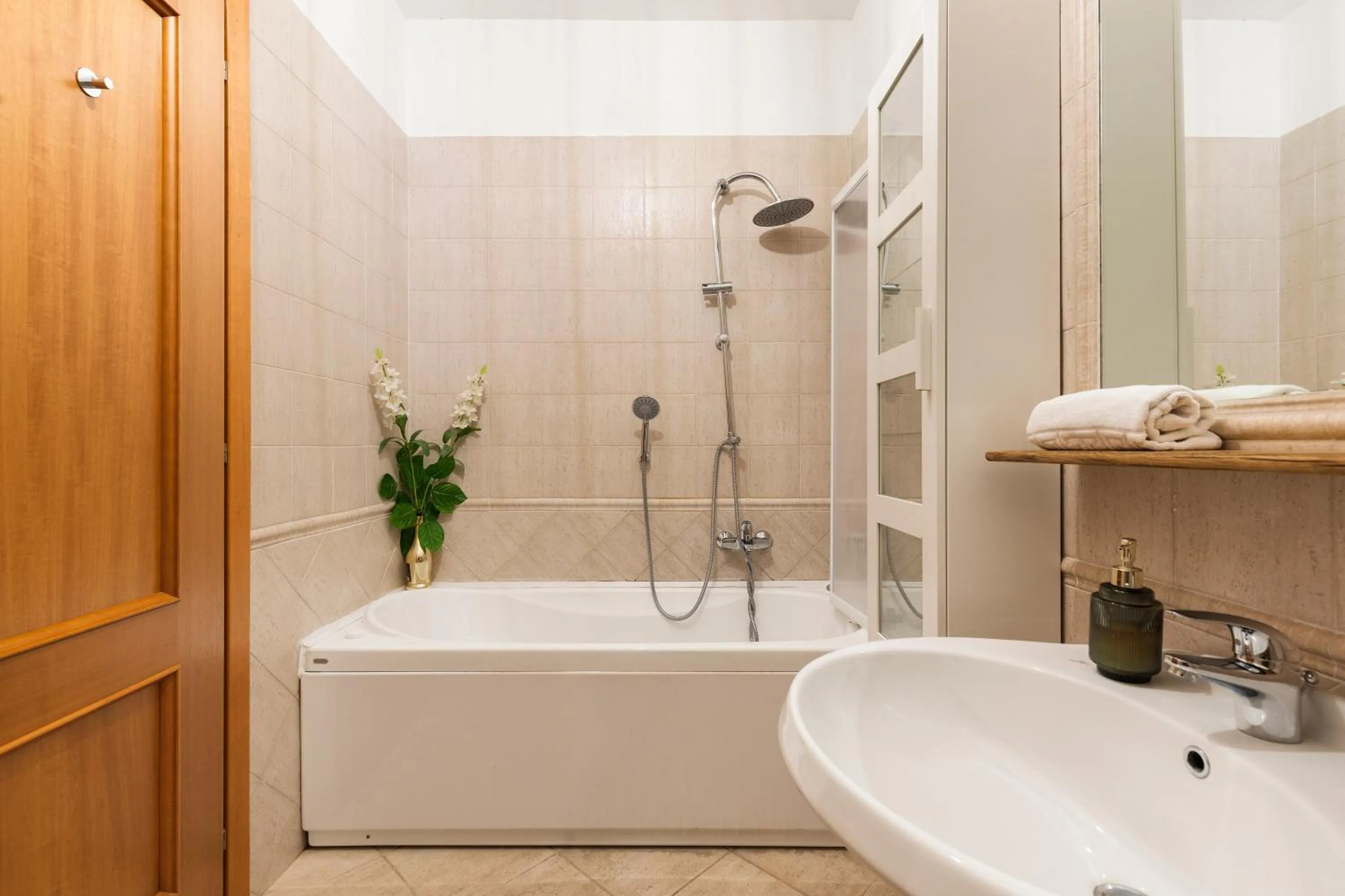 Bathroom in Giramondo LuxeFierairport