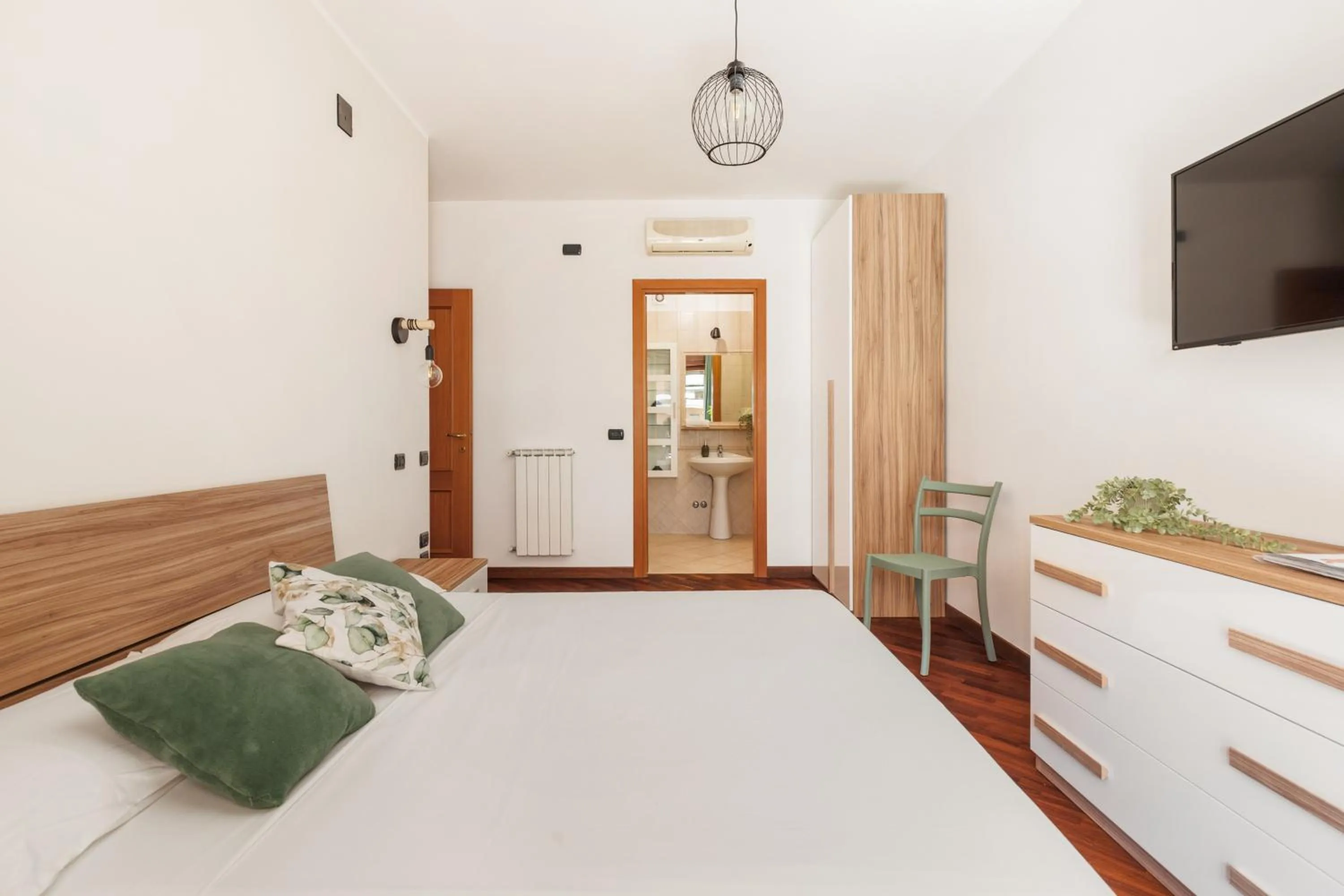 Bedroom, Bed in Giramondo LuxeFierairport