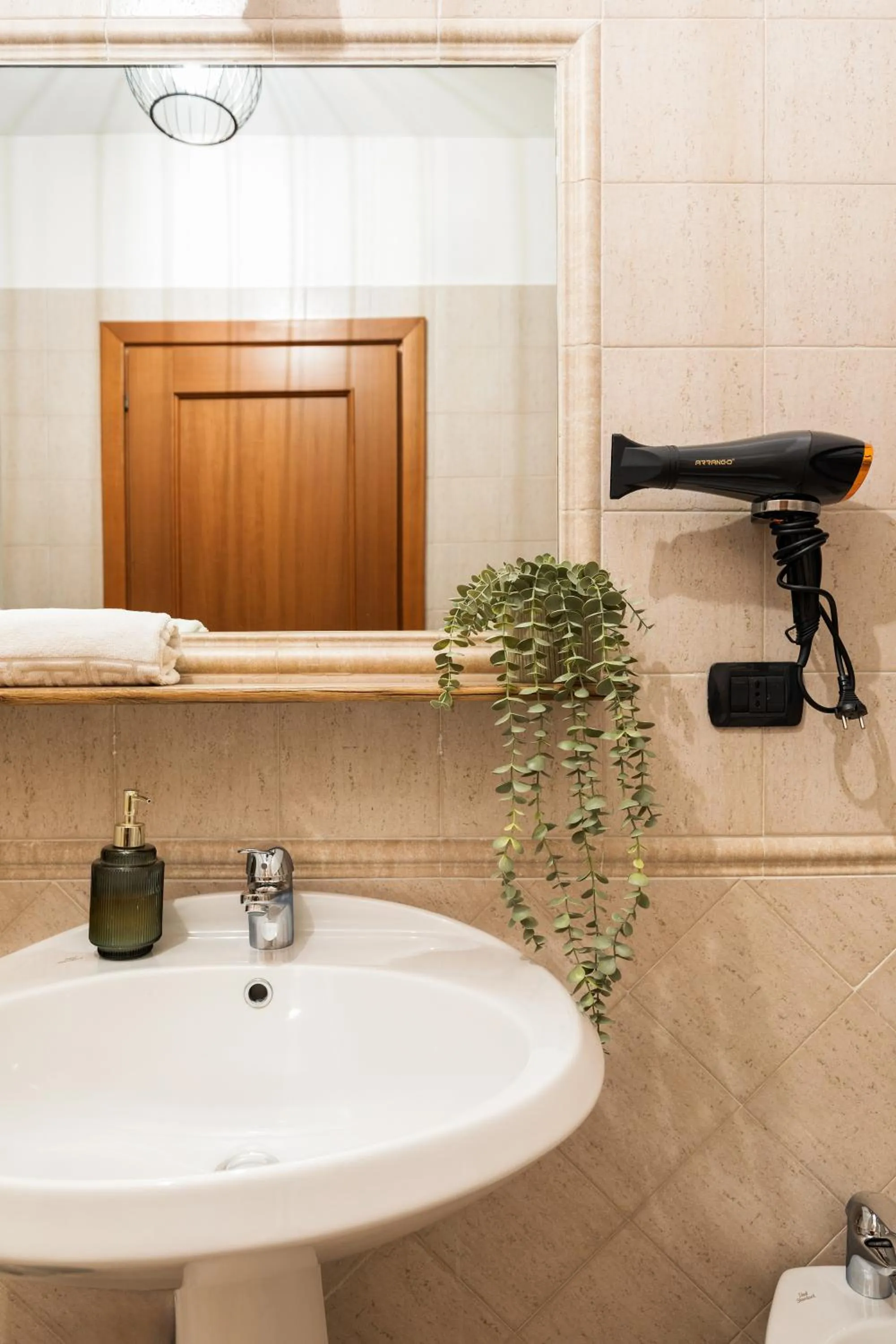 Bathroom in Giramondo LuxeFierairport