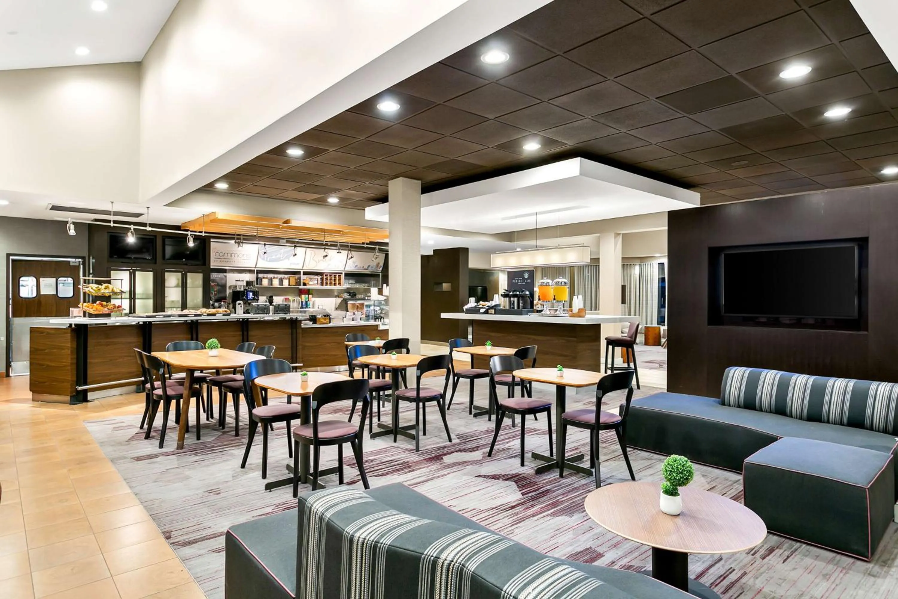 Restaurant/places to eat in Sonesta Select Greenbelt College Park