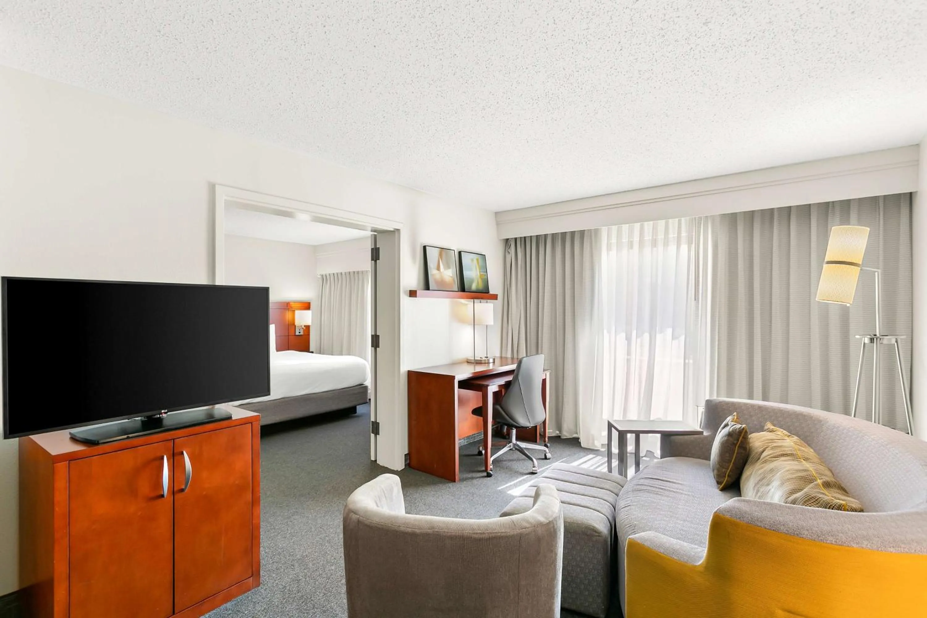 Bedroom, Bed in Sonesta Select Greenbelt College Park