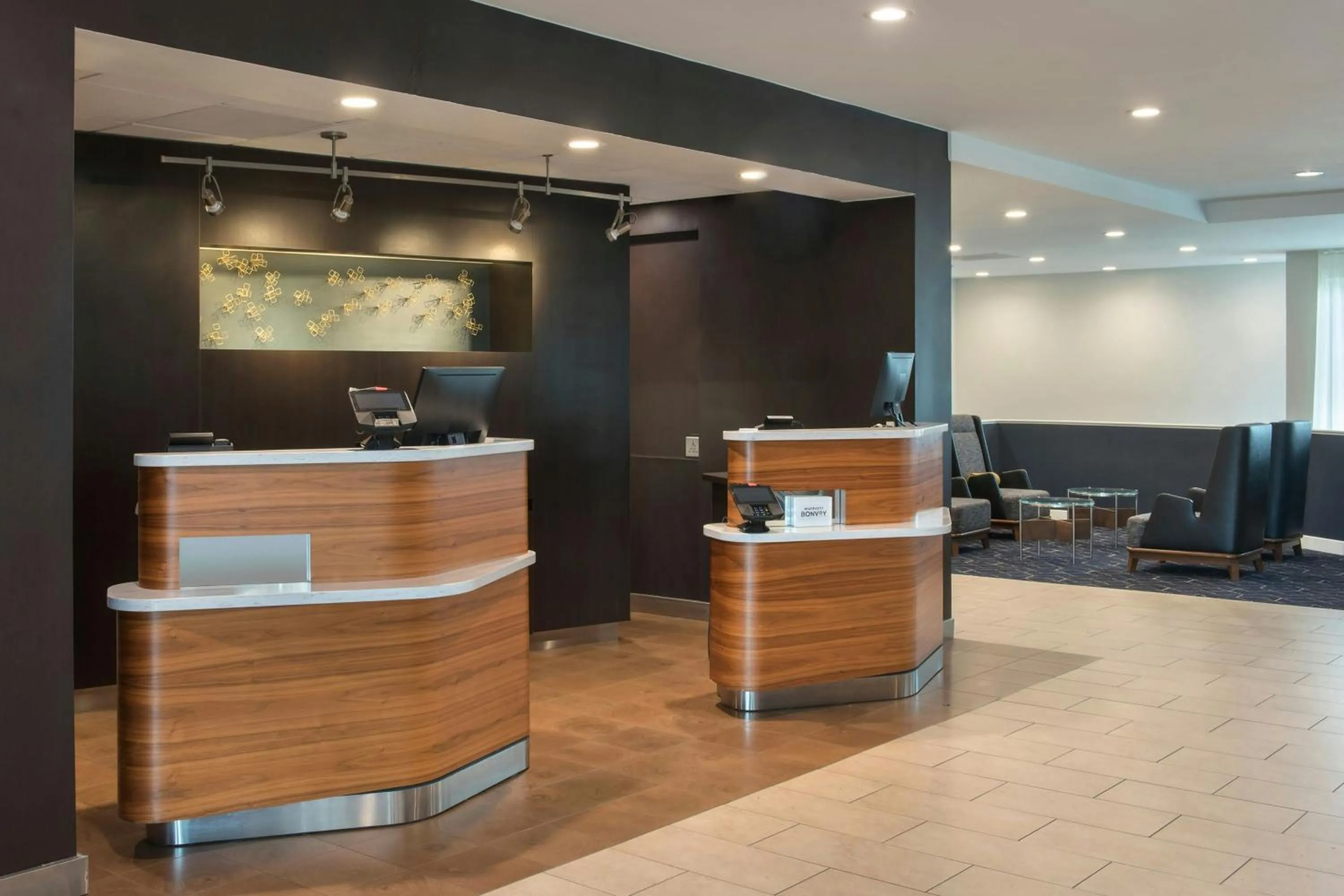 Lobby or reception in Courtyard by Marriott Silver Spring North/White Oak