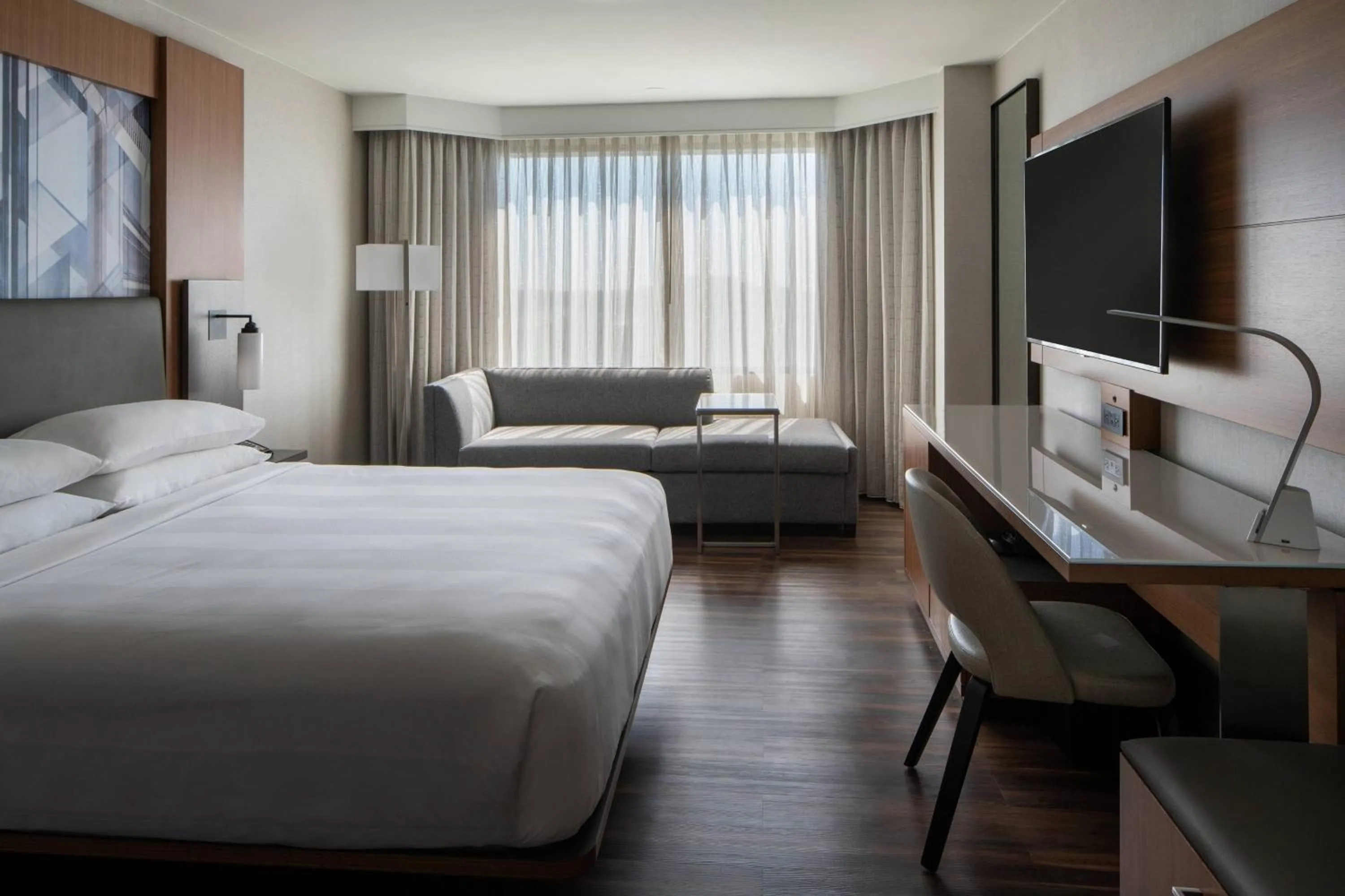 Photo of the whole room, Bed in Tysons Corner Marriott