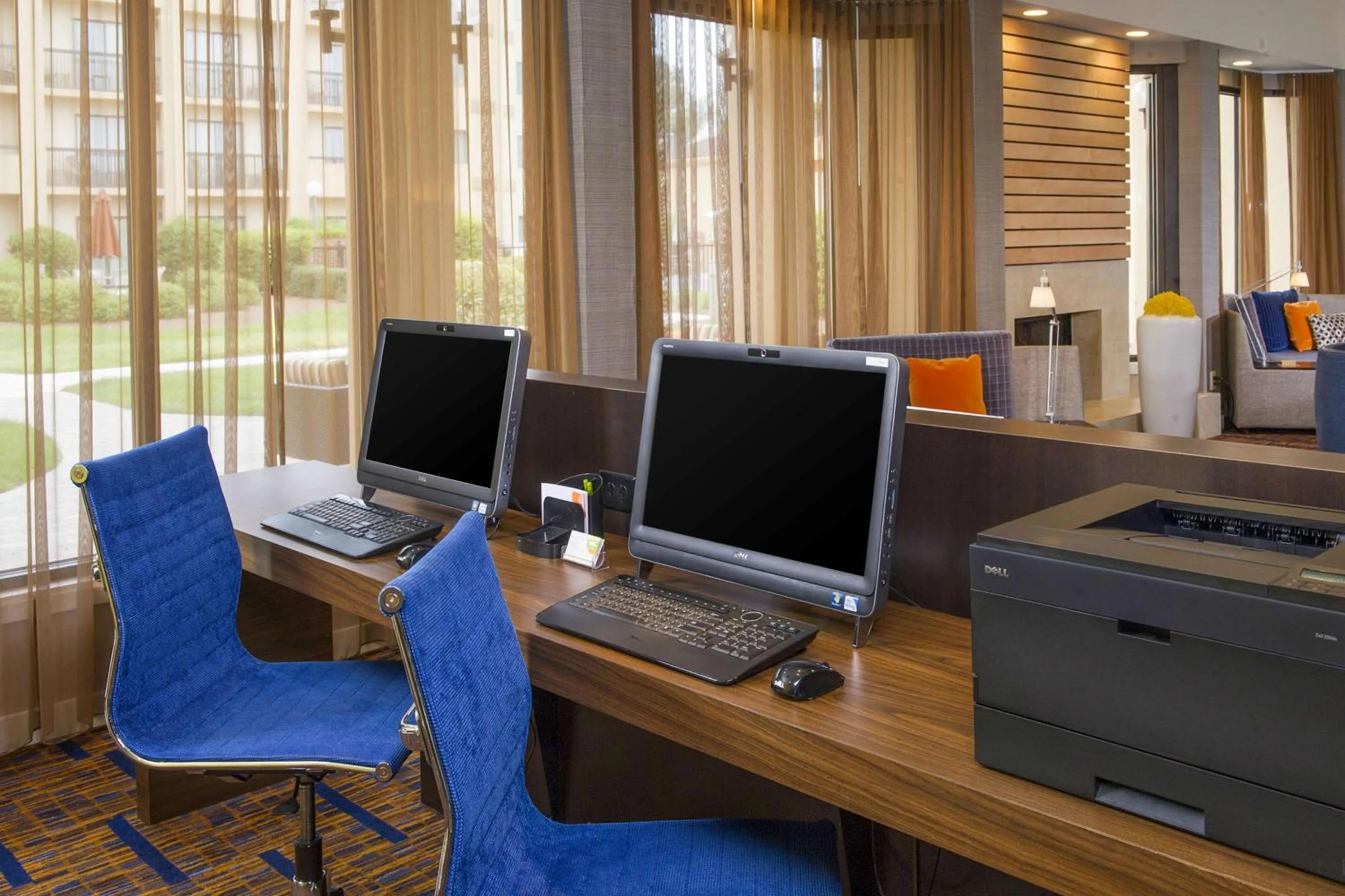 Business facilities in Sonesta Select Charlotte University Research Park