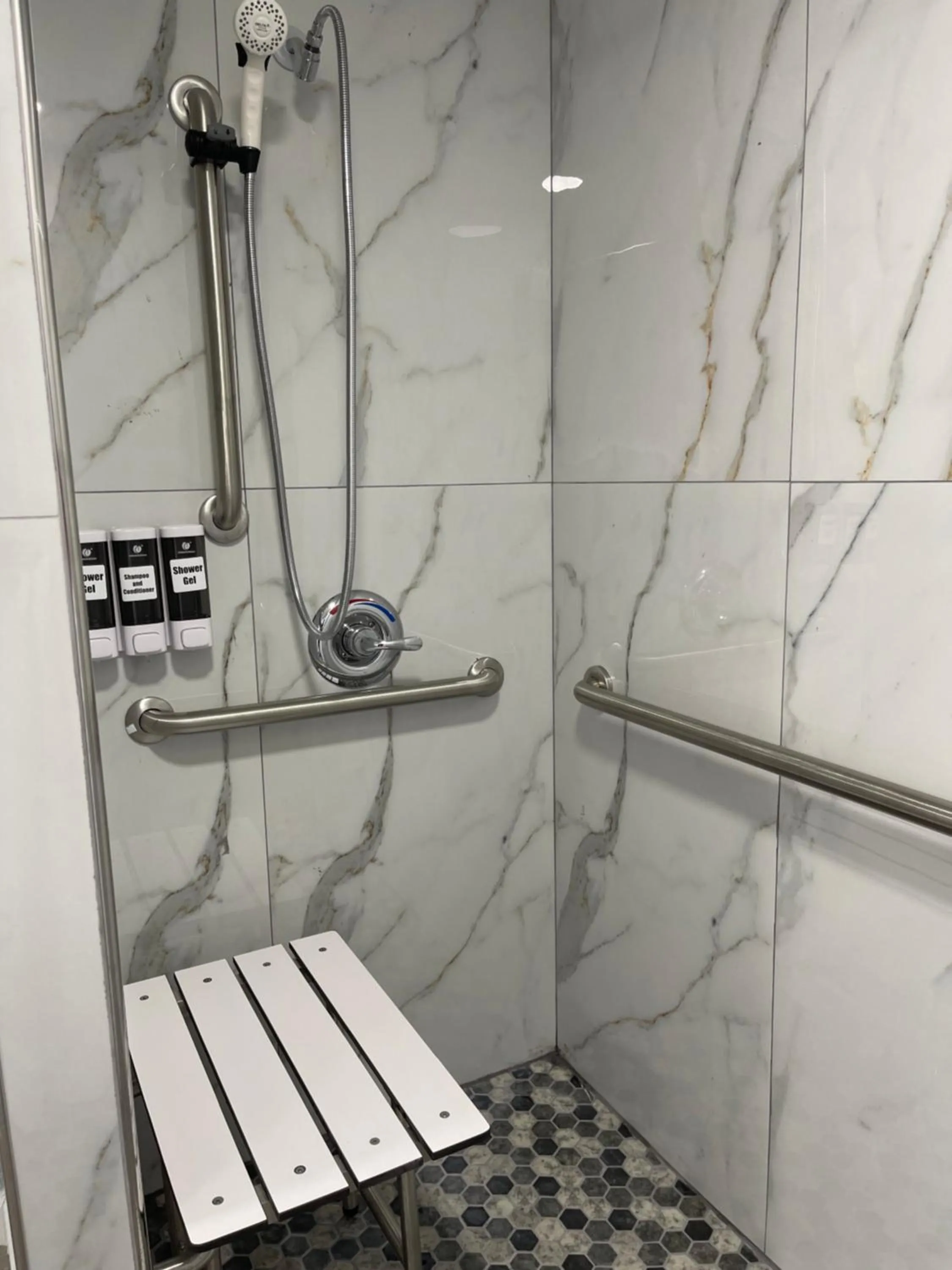 Shower in Sea Garden Inn