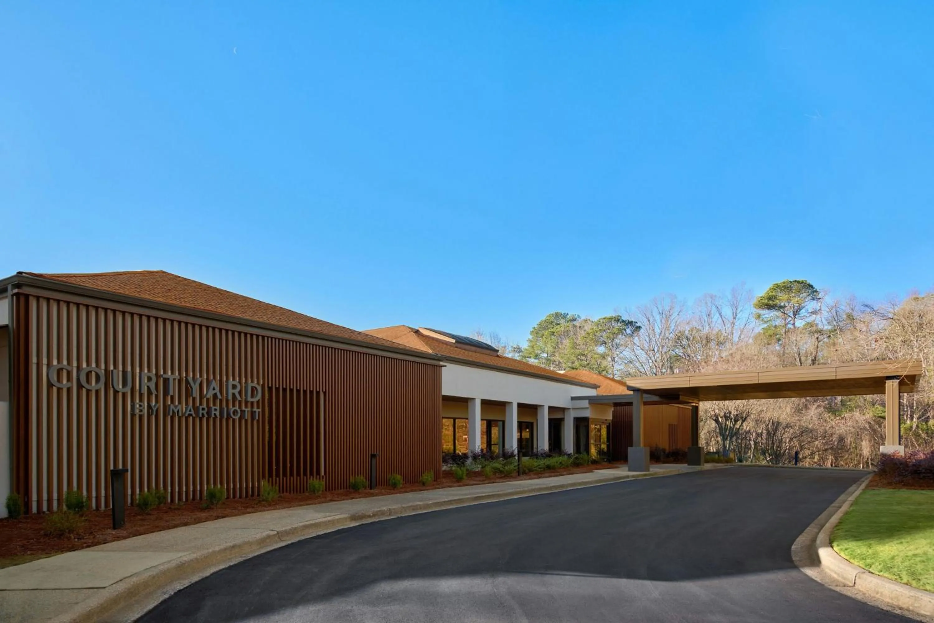 Property building in Courtyard Birmingham Hoover