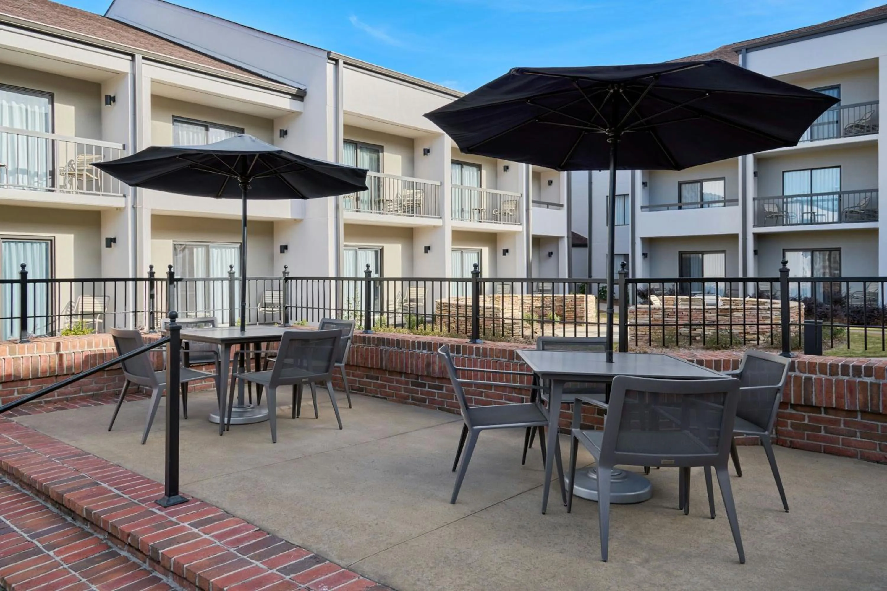 Swimming pool in Courtyard Birmingham Hoover