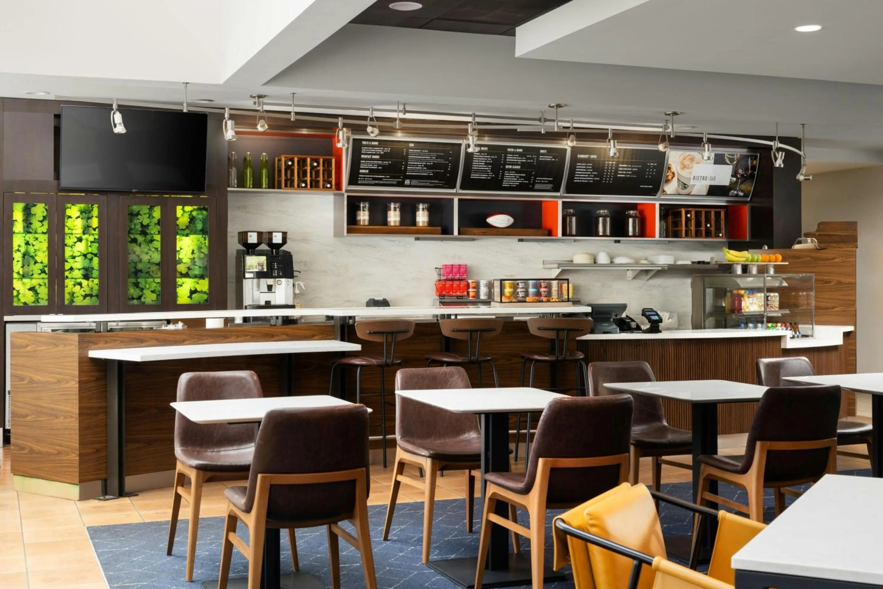 Restaurant/places to eat in Courtyard Birmingham Hoover