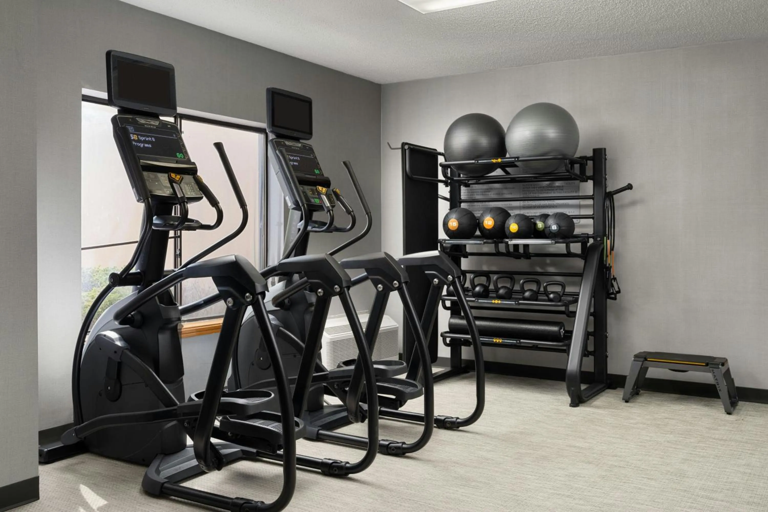 Fitness centre/facilities in Courtyard Birmingham Hoover