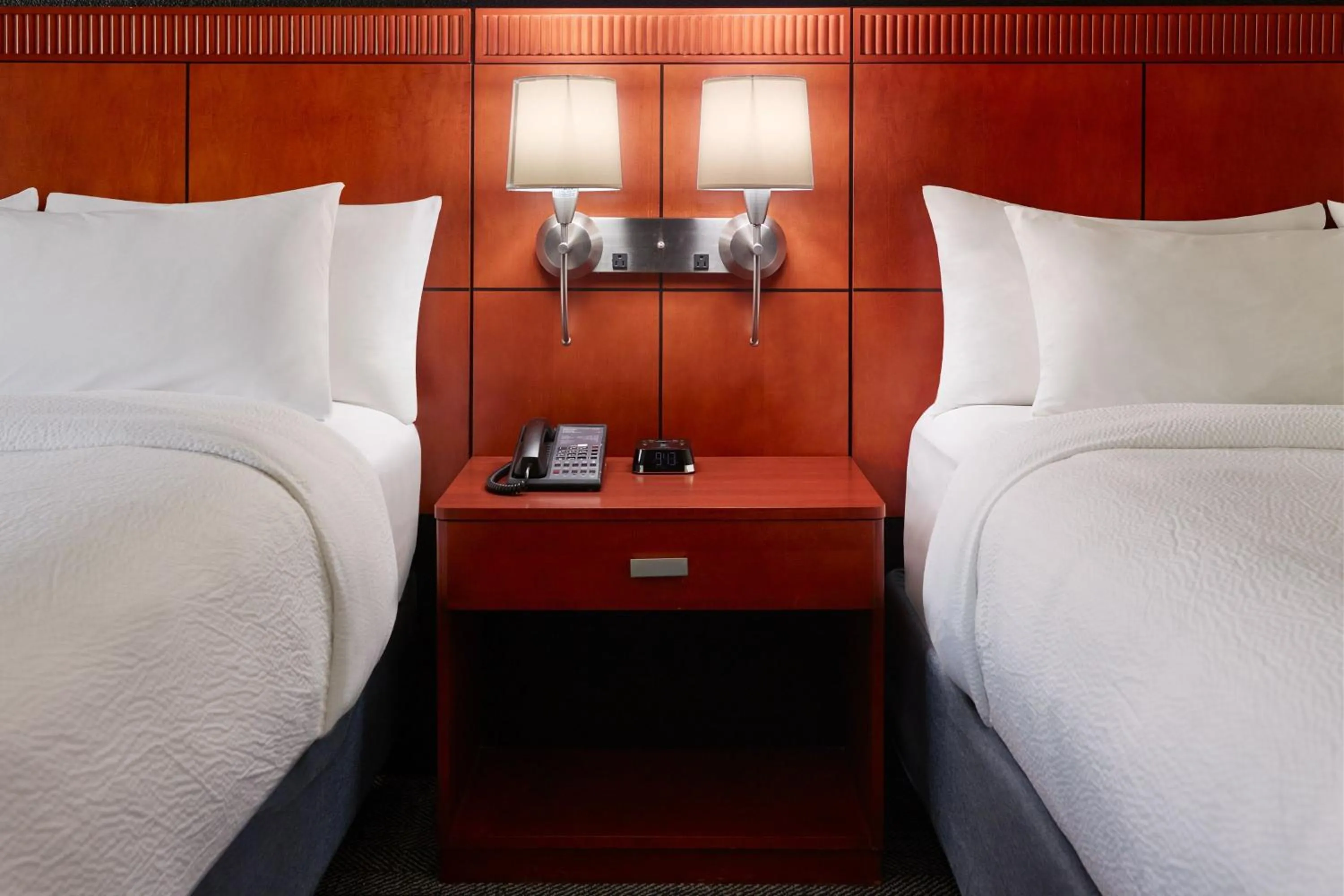 Photo of the whole room, Bed in Courtyard by Marriott Nashville Brentwood