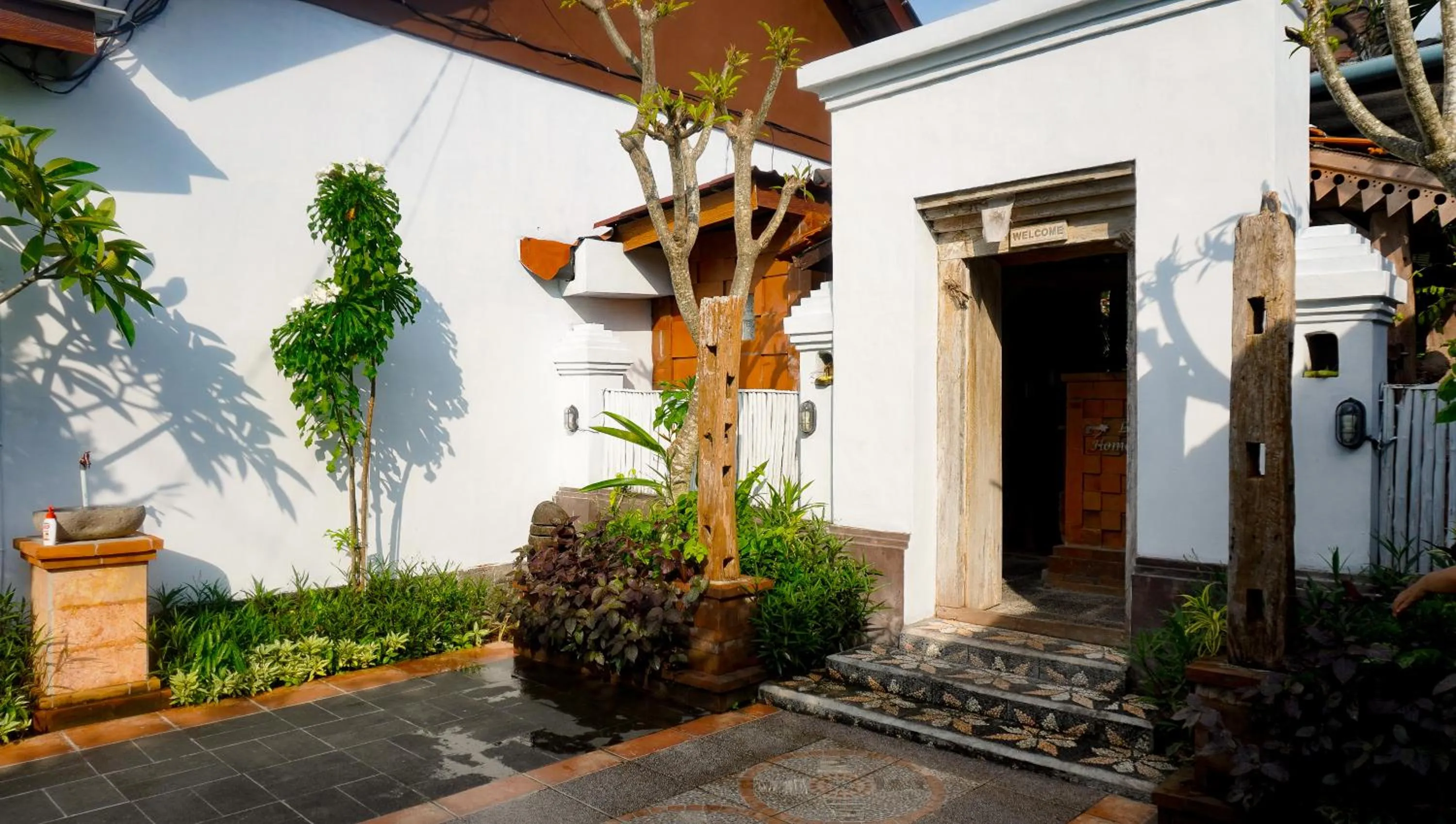 Property building in La Nusa Penida Homestay by BIJAK