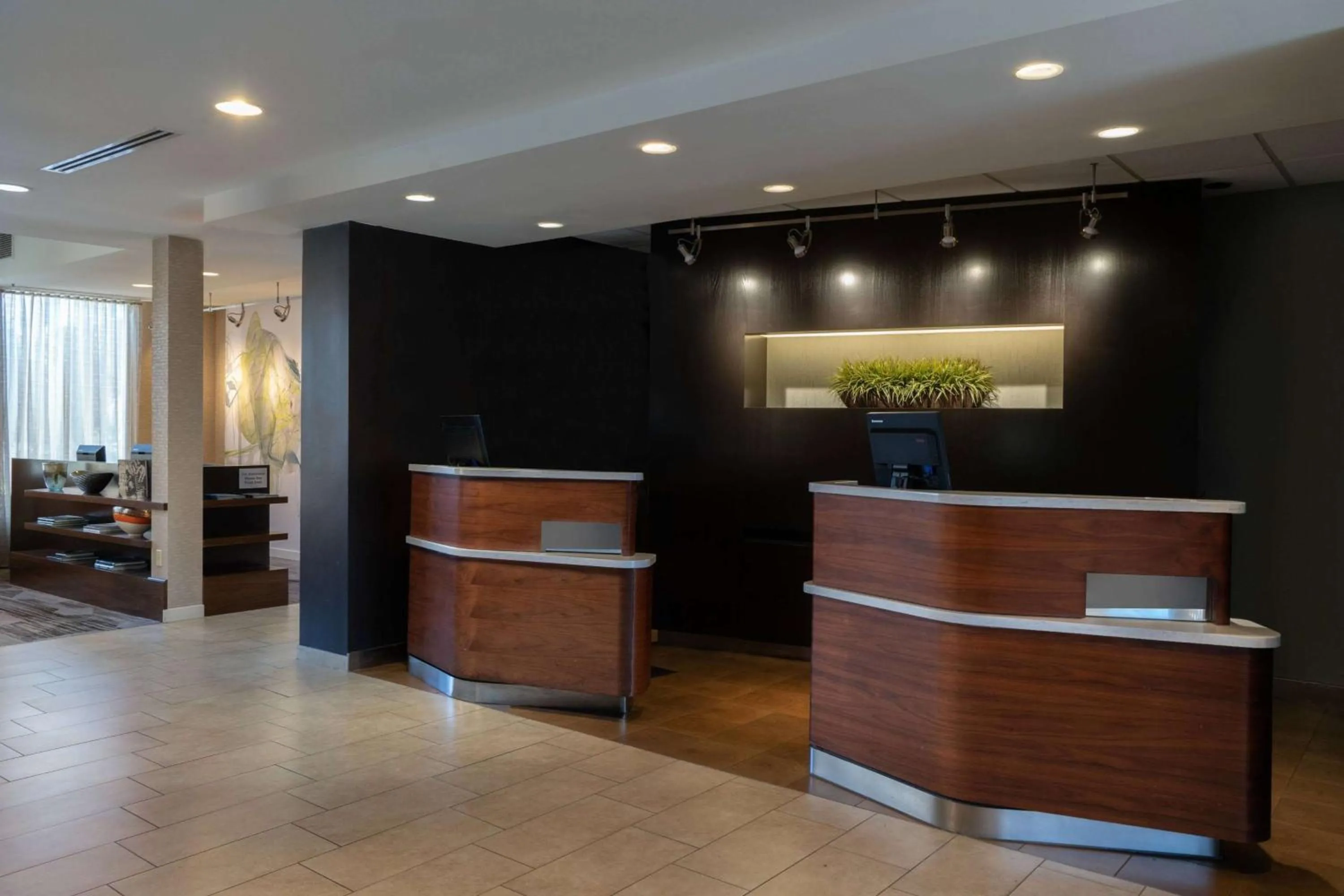 Lobby or reception in Sonesta Select Chattanooga Hamilton Place