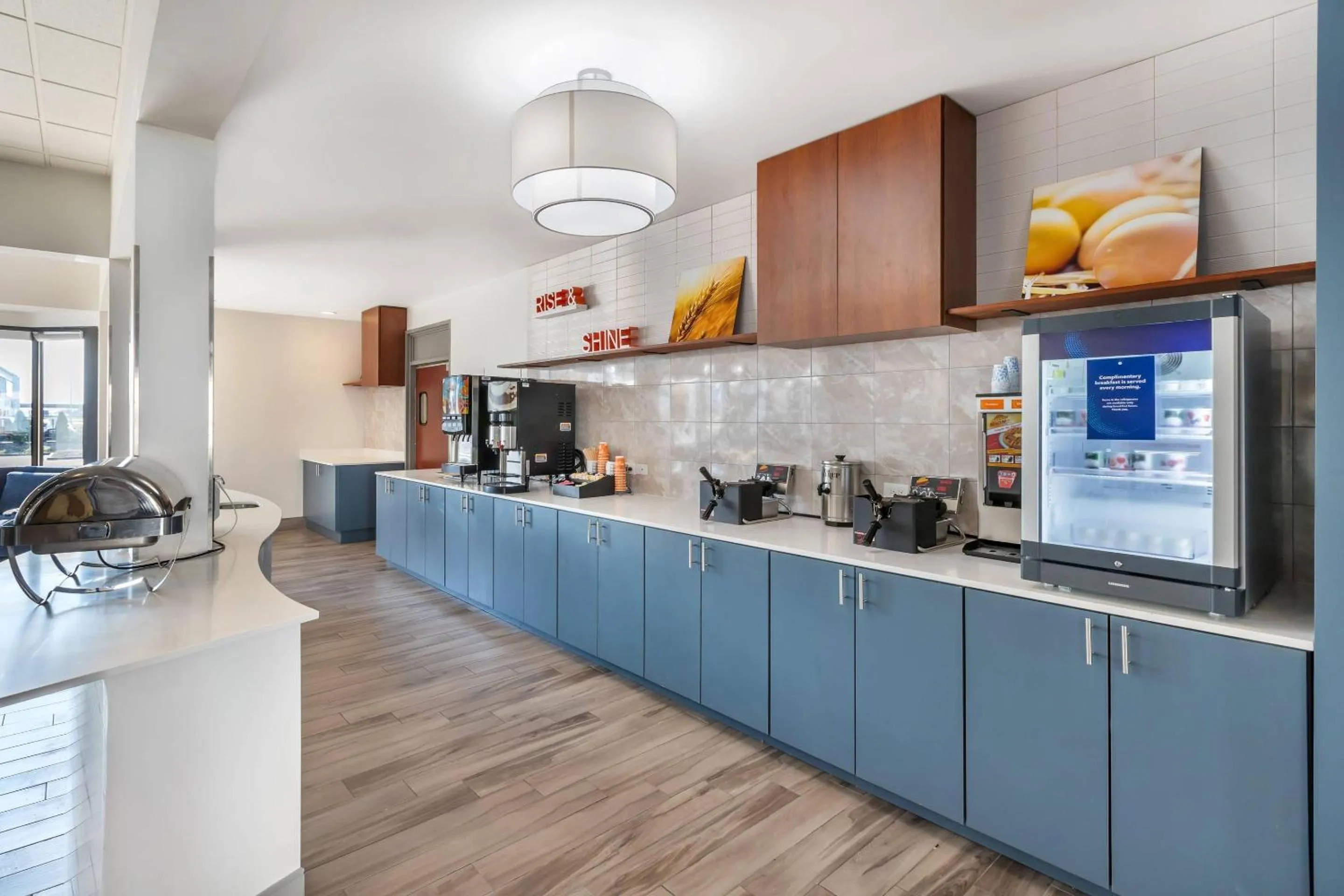 Breakfast in Comfort Inn & Suites Arlington Heights - Buffalo Grove