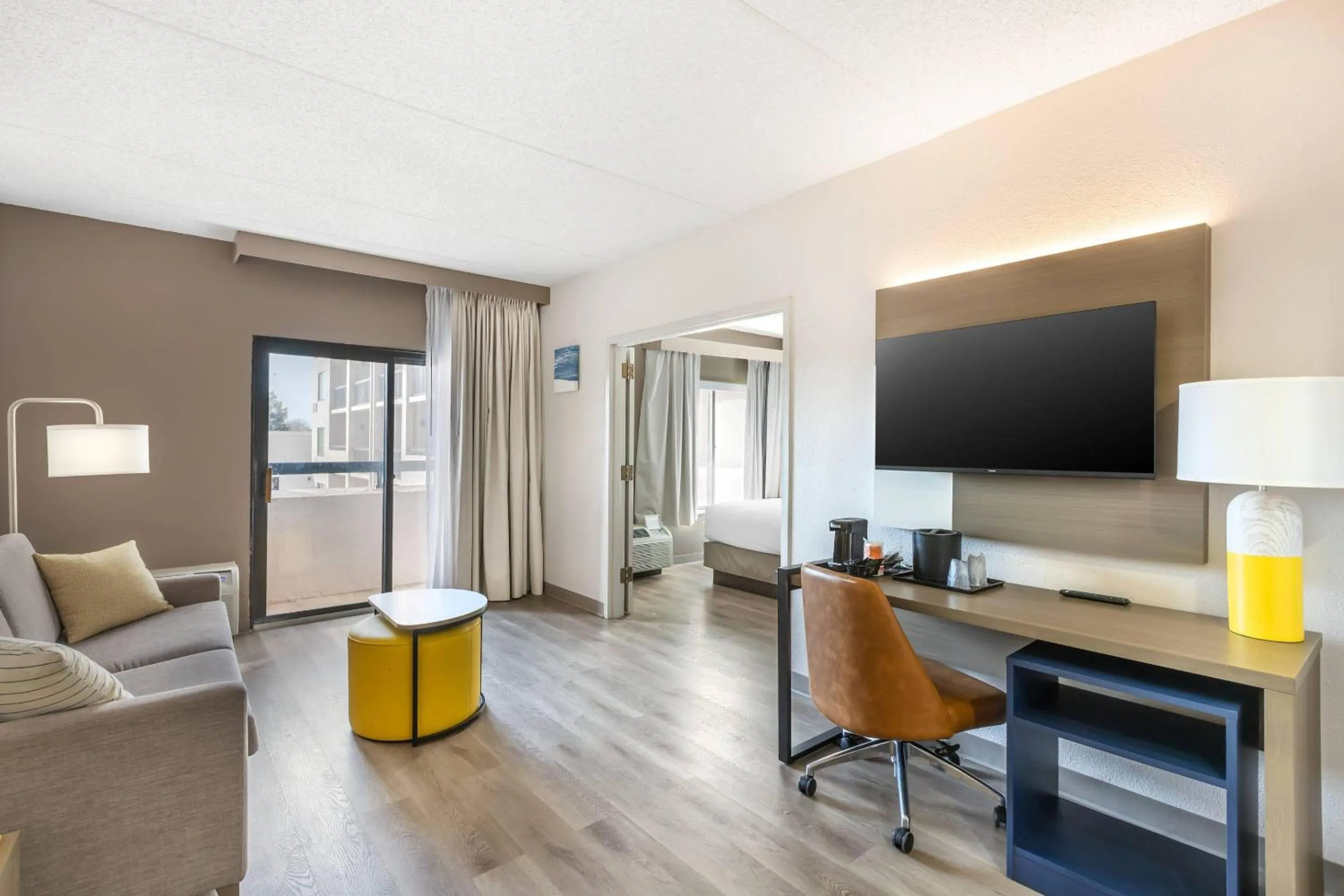 Bedroom in Comfort Inn & Suites Arlington Heights - Buffalo Grove