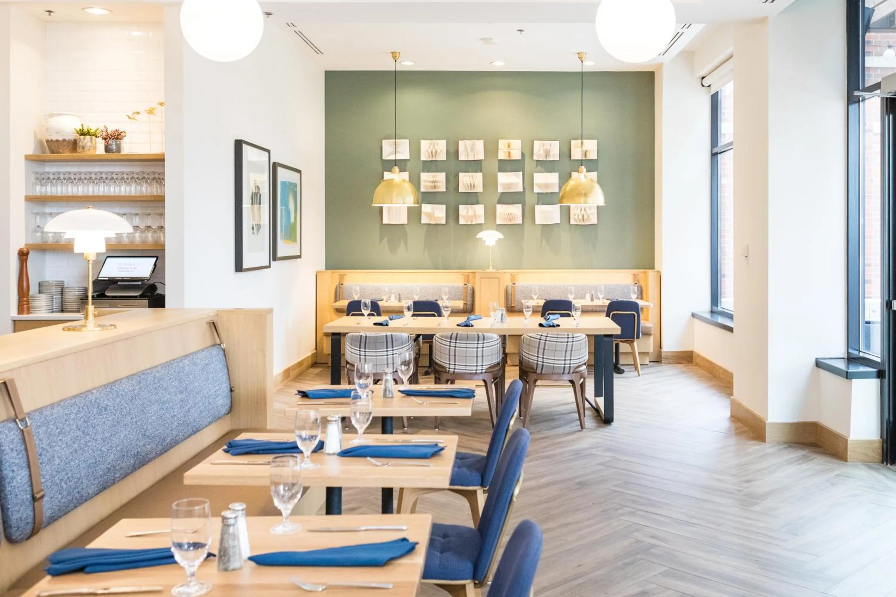 Restaurant/places to eat in Hyatt Regency Coralville