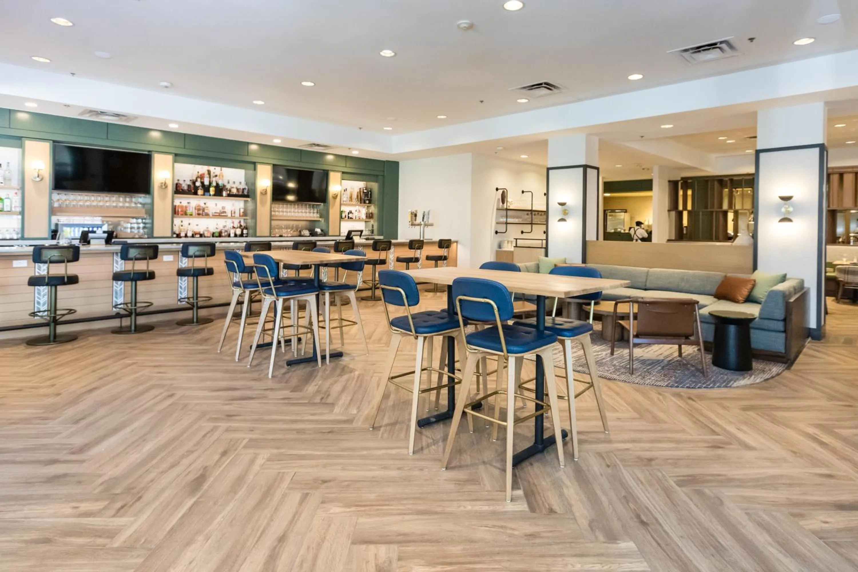 Restaurant/places to eat in Hyatt Regency Coralville