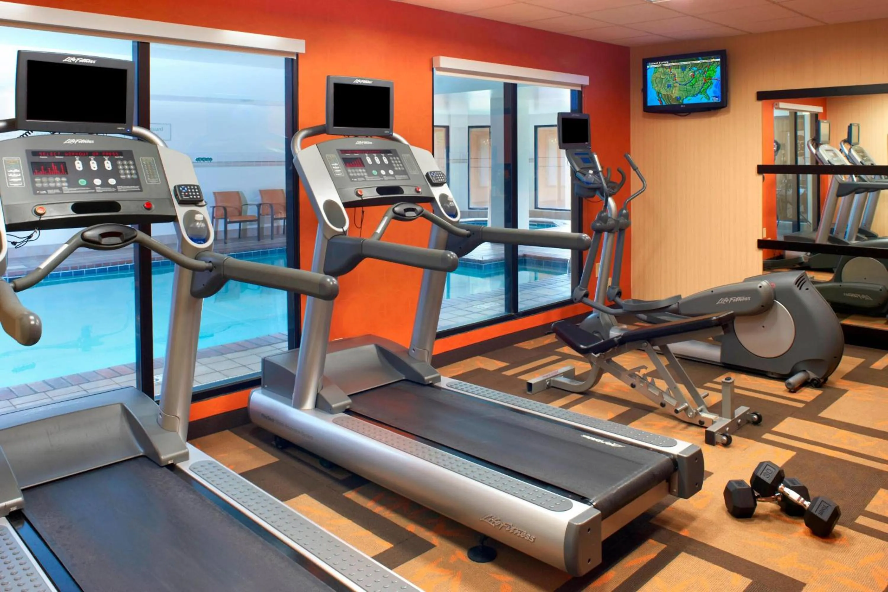 Fitness centre/facilities in Courtyard by Marriott Cleveland Westlake