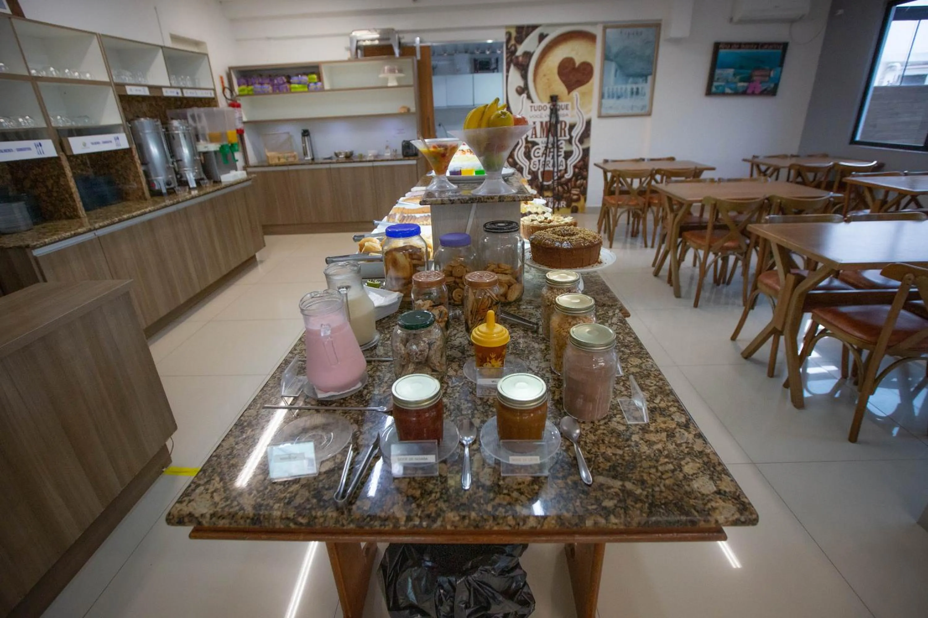 Breakfast in Hotel Vila Mar