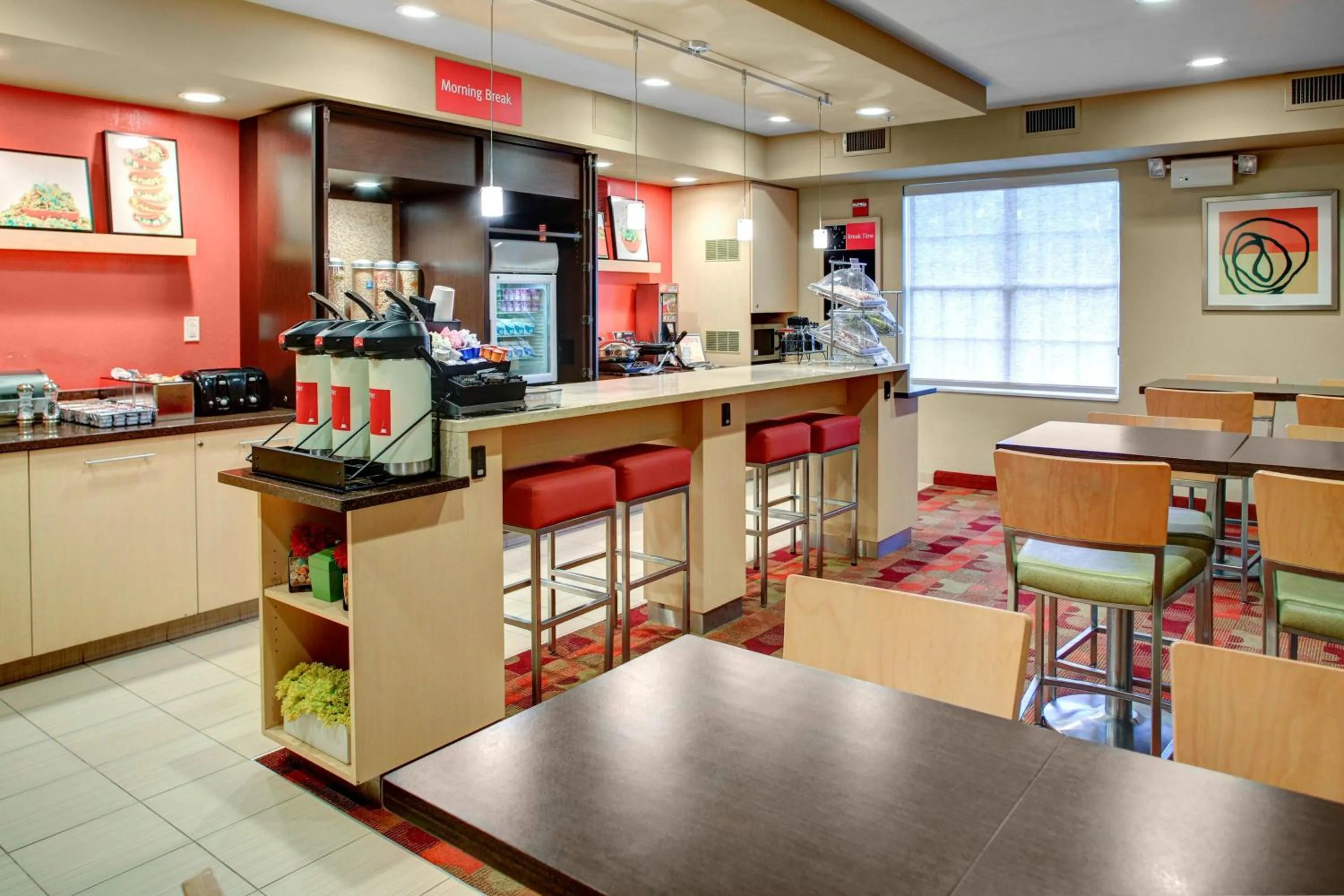 Breakfast in Towneplace Suites by Marriott Cleveland Westlake