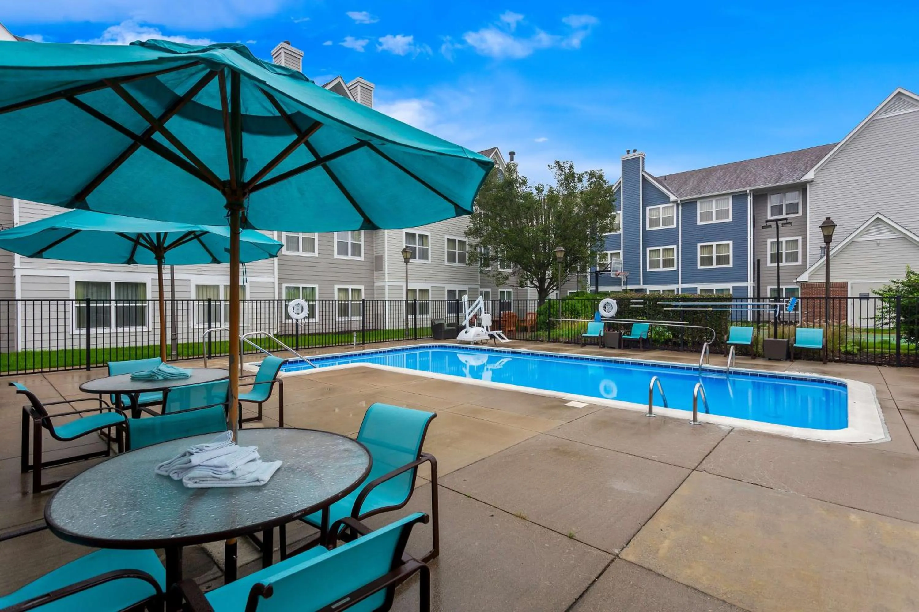 Pool view in Sonesta ES Suites Charleston