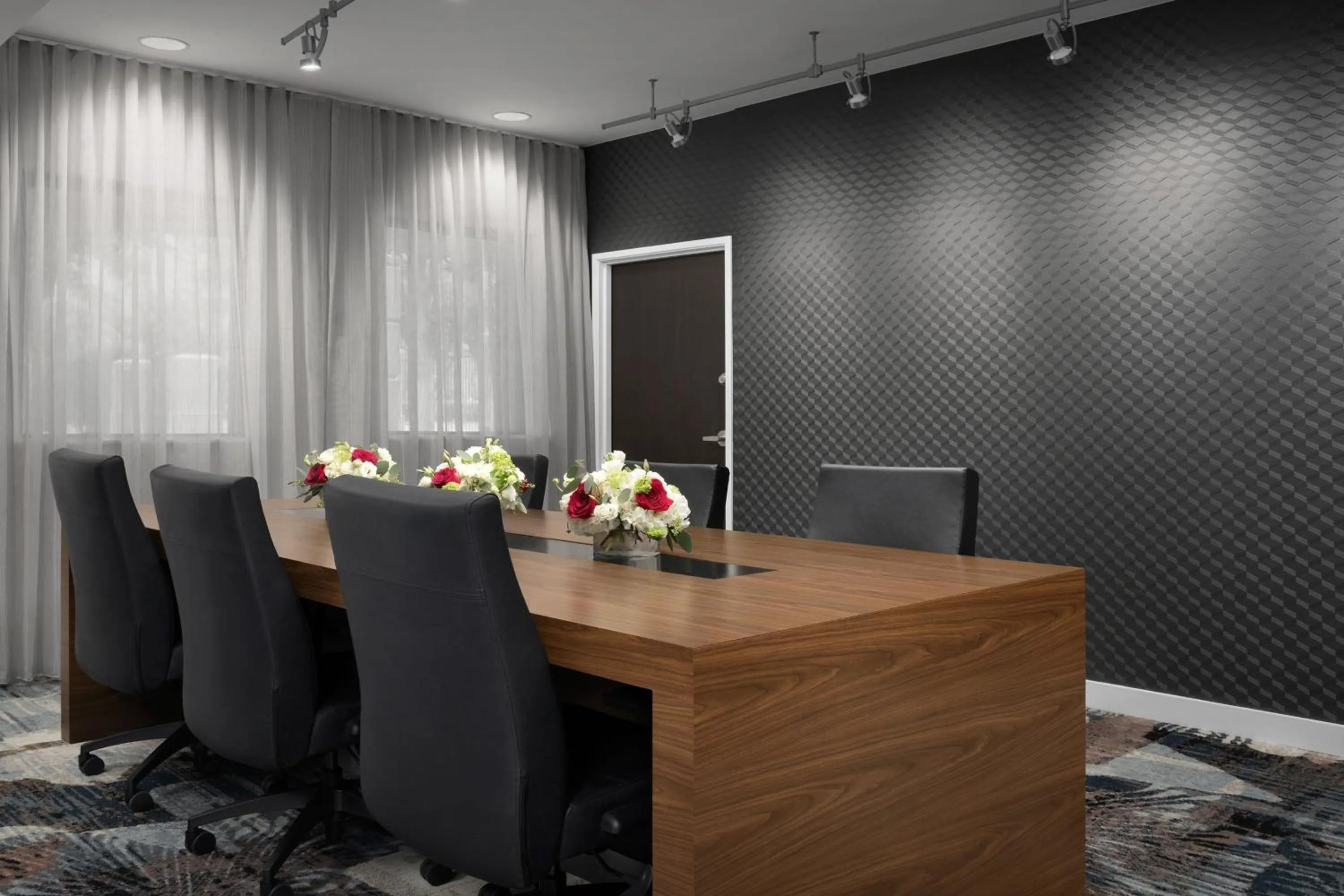 Lobby or reception in Courtyard Dallas Addison Quorum Drive