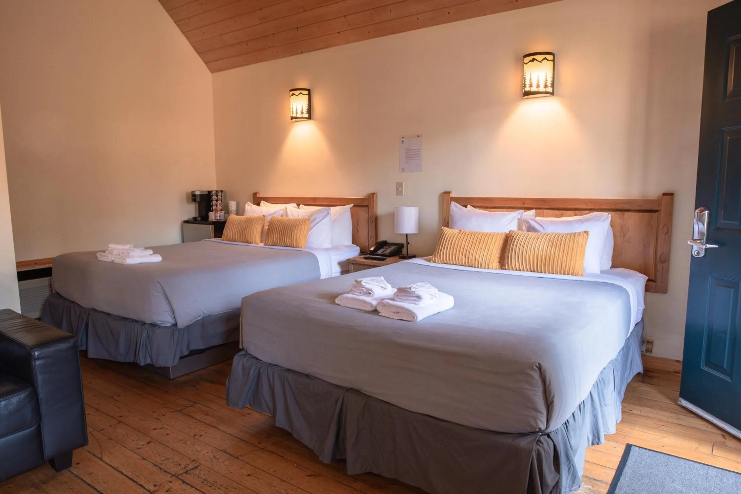 Bed in HI Banff Alpine Centre - Hostel