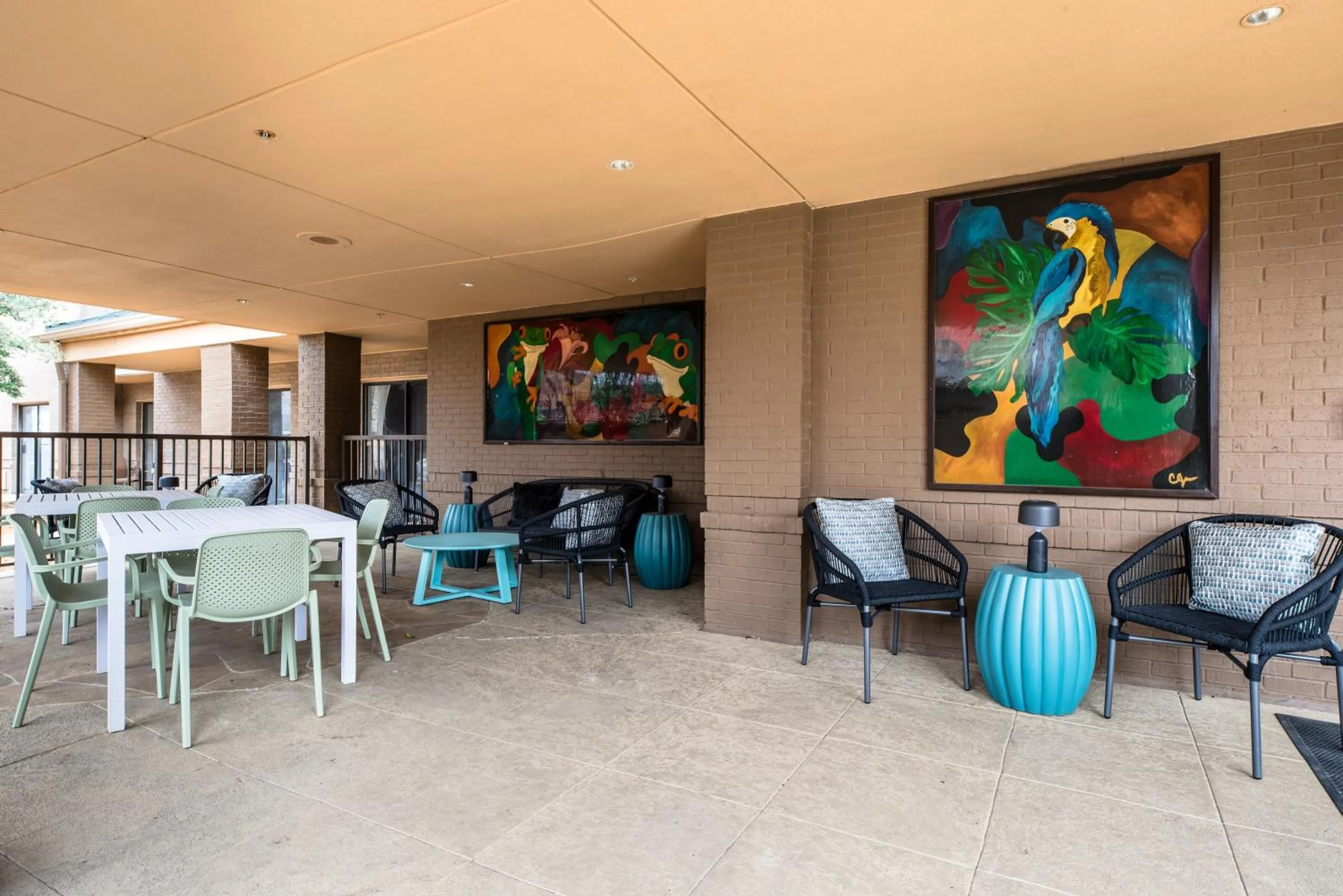 Patio in Sonesta Select Dallas Richardson