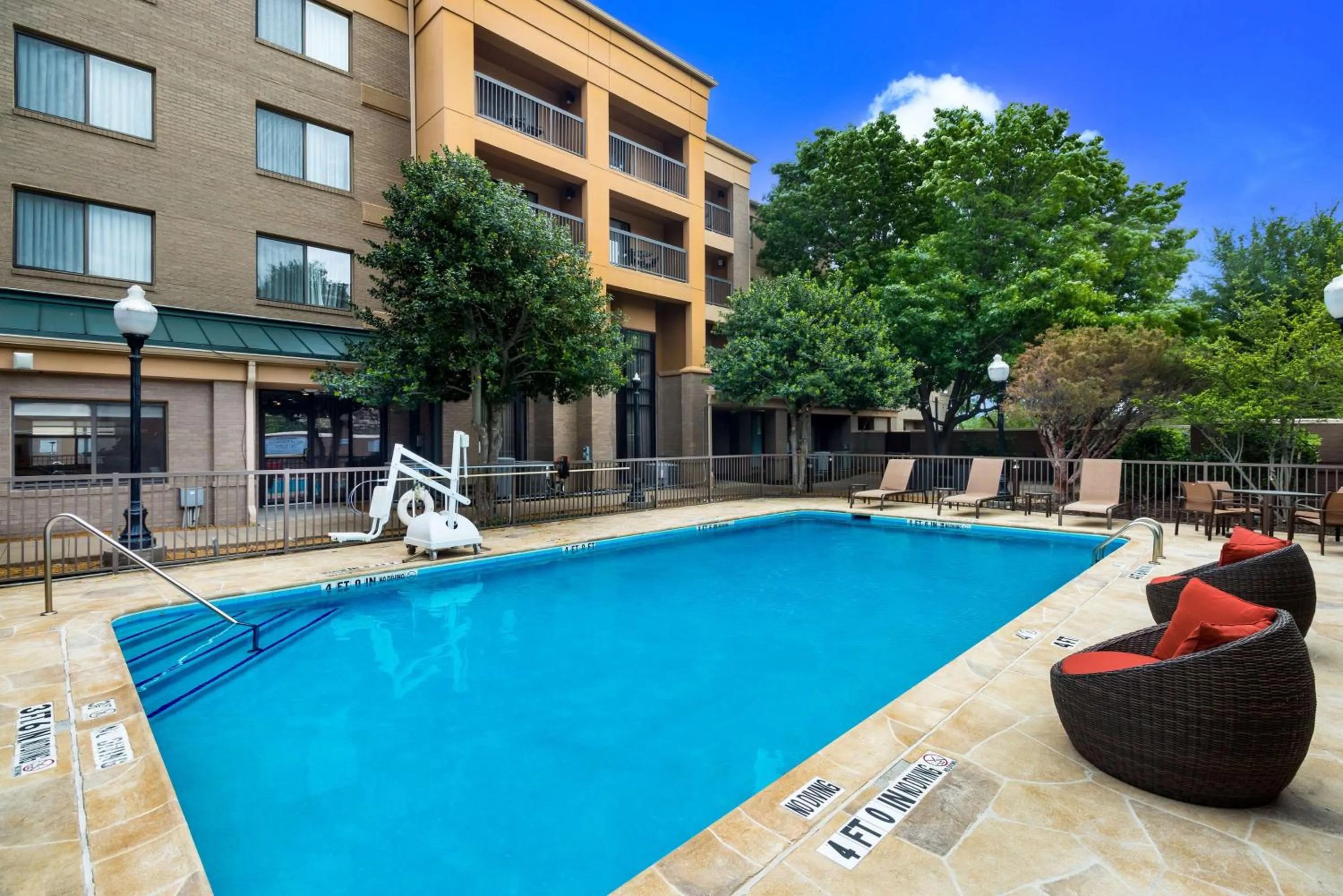 Pool view in Sonesta Select Dallas Richardson