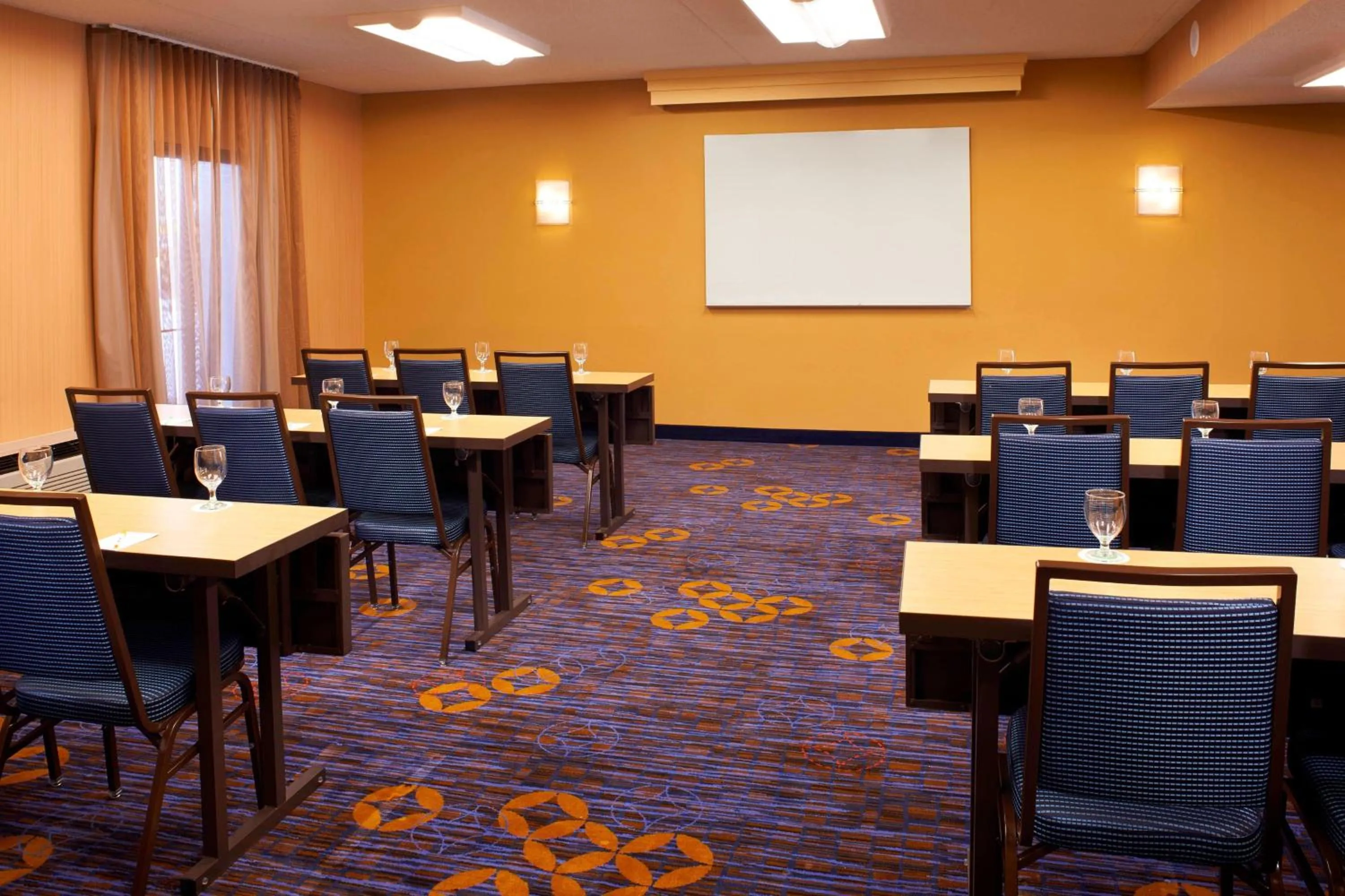 Meeting/conference room in Courtyard Dayton South Mall