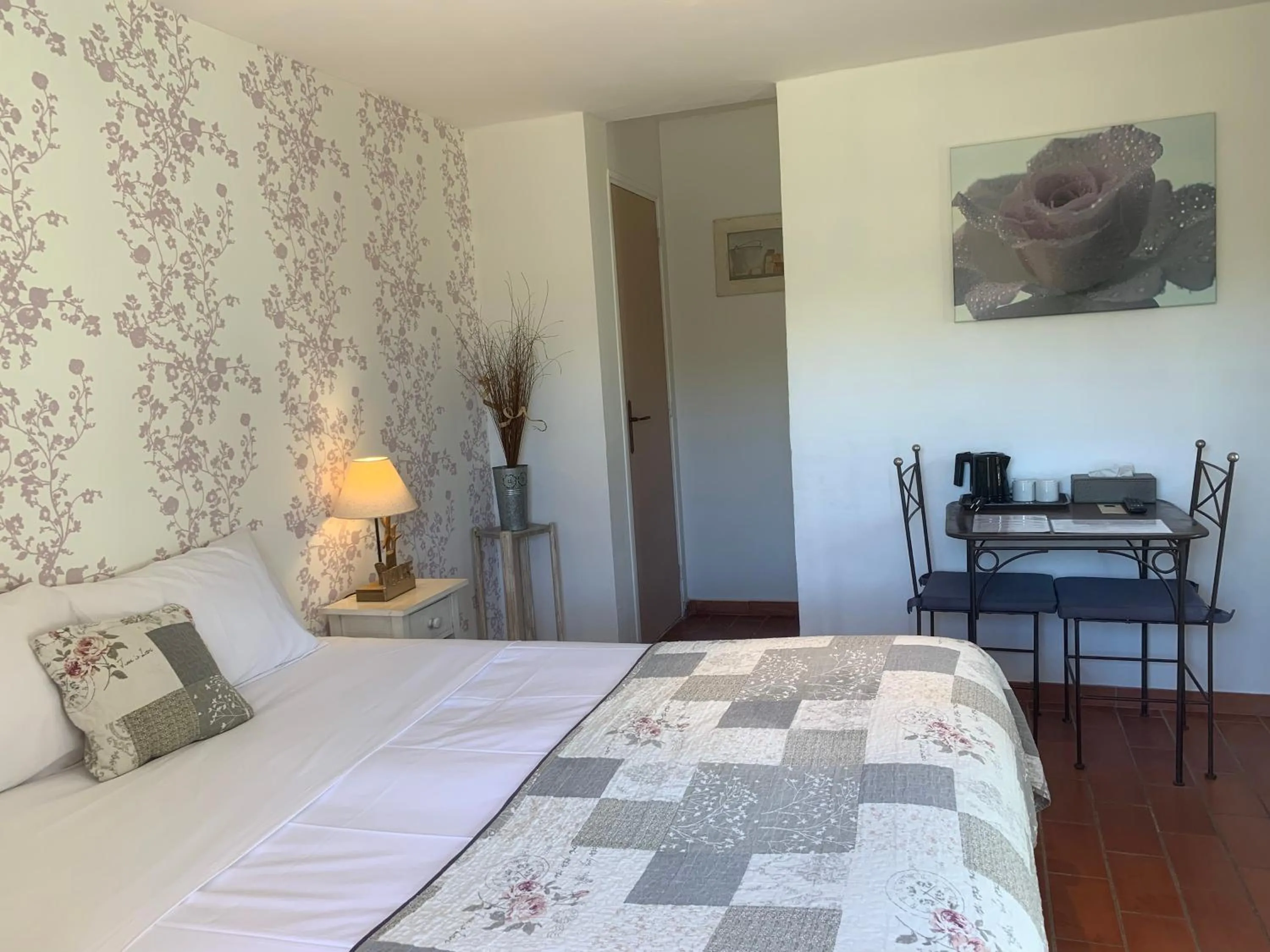 Bedroom, Bed in Hotel Les Ambres