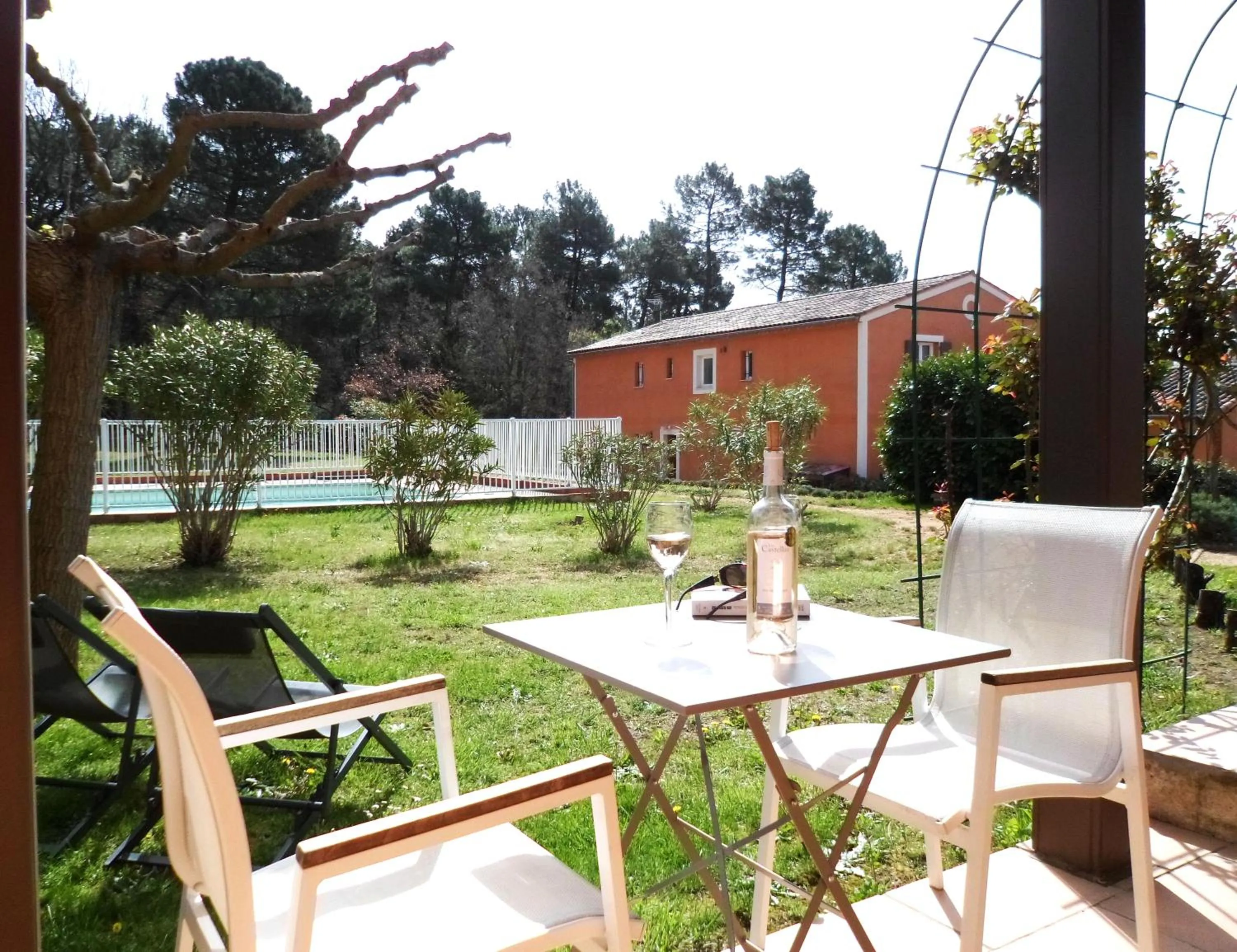 Garden in Hotel Les Ambres