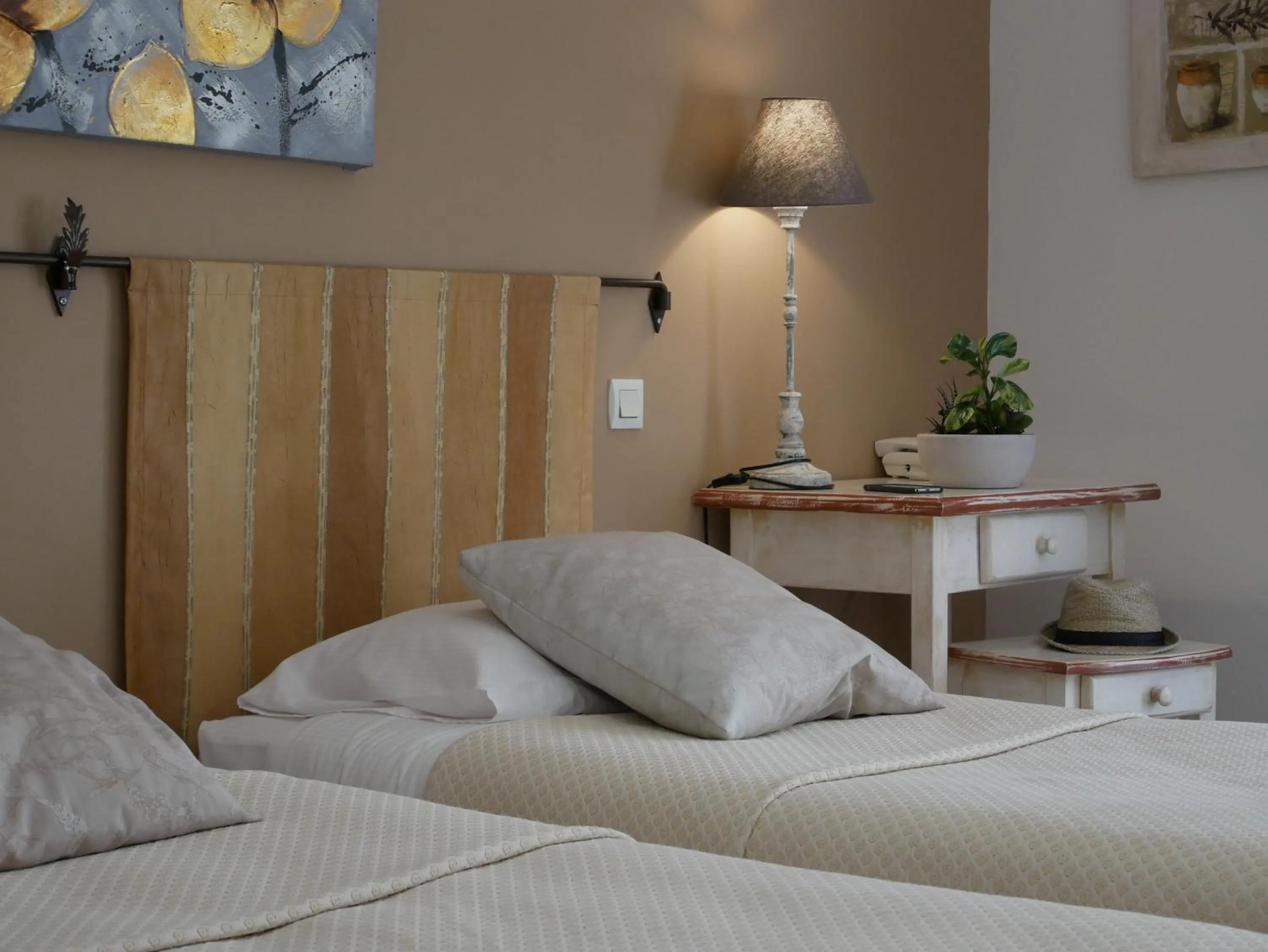 Photo of the whole room, Bed in Hotel Les Ambres