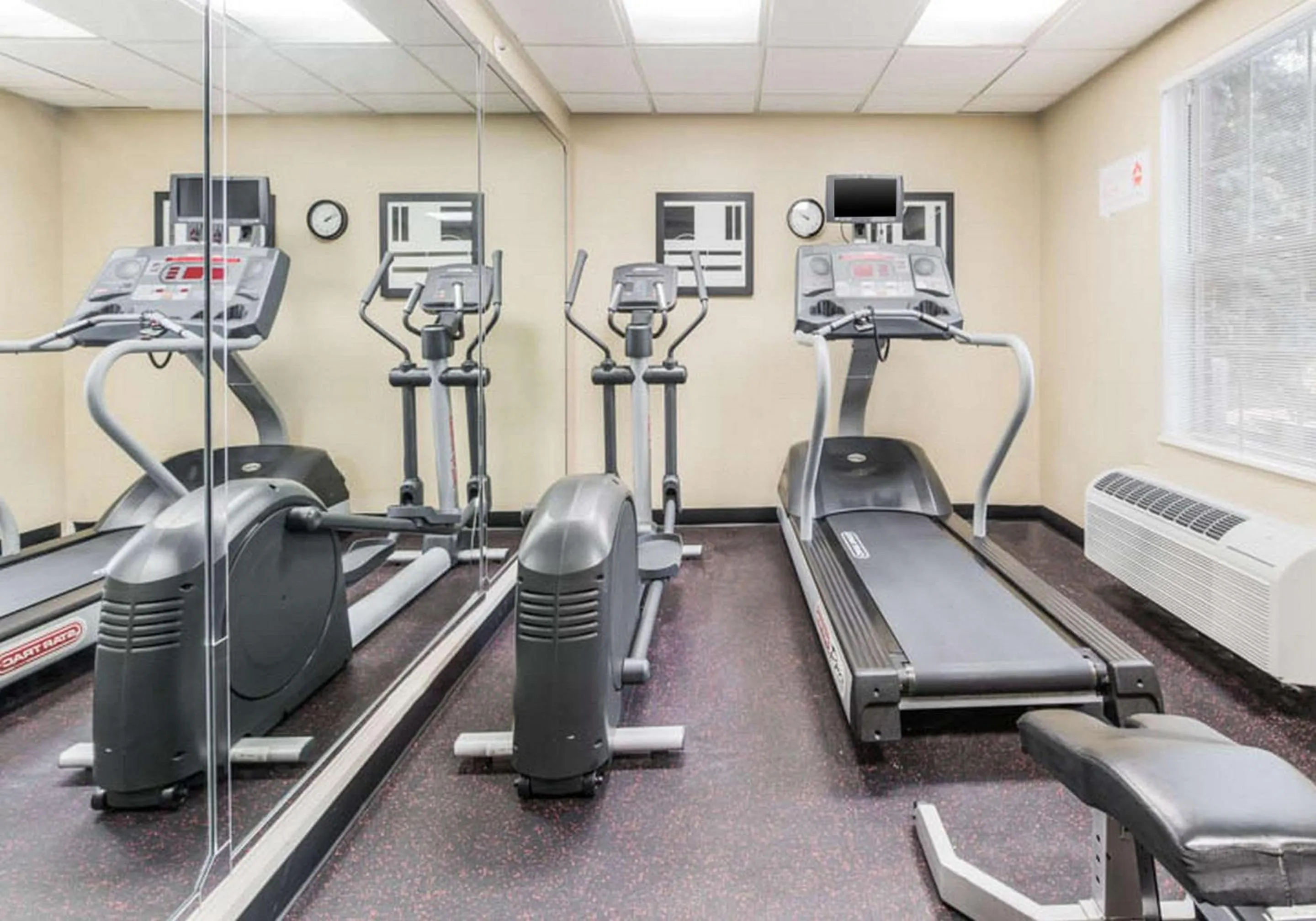 Fitness centre/facilities in Birch Hills Suites - Blue Ash