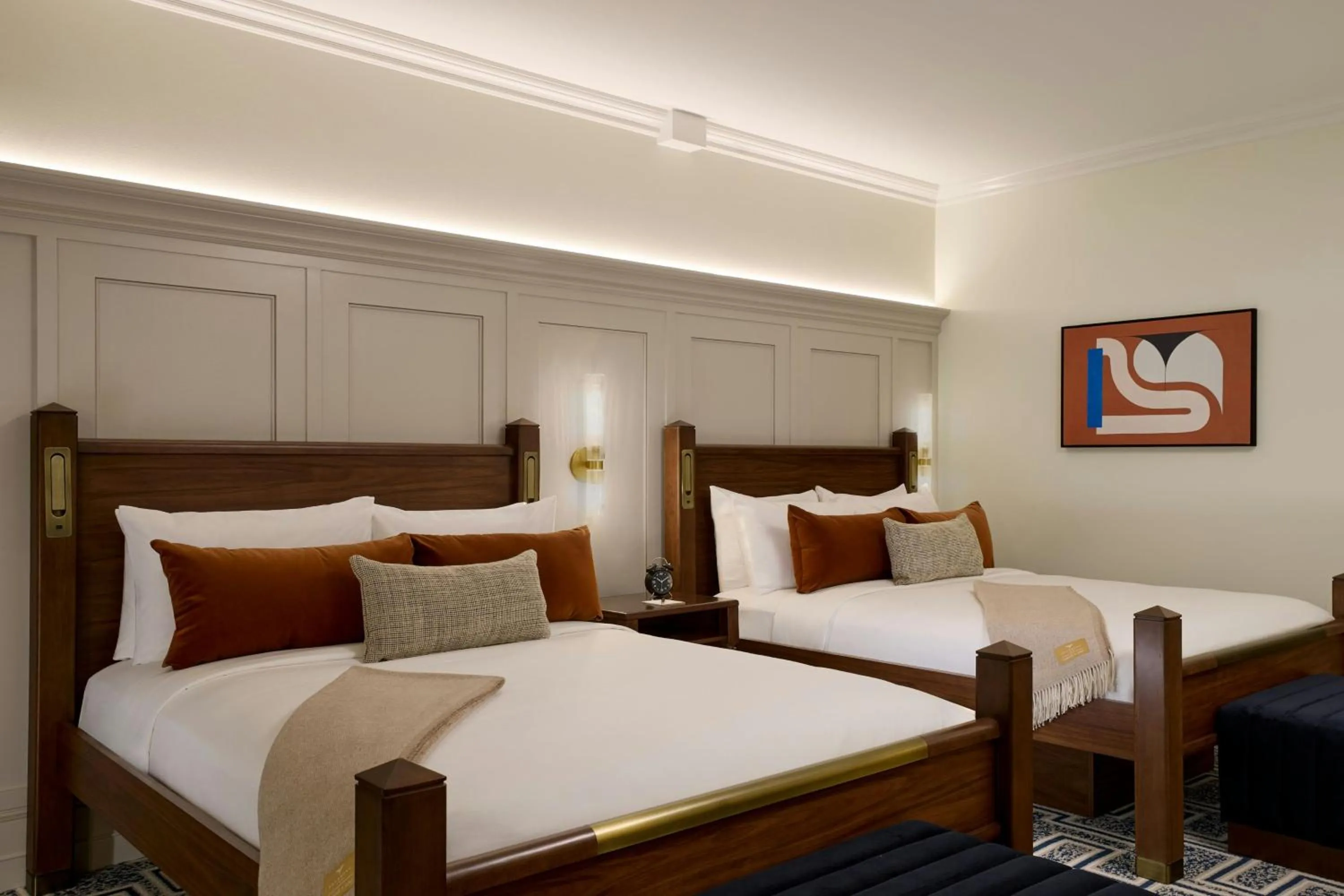 Photo of the whole room, Bed in Dearborn Inn, Autograph Collection