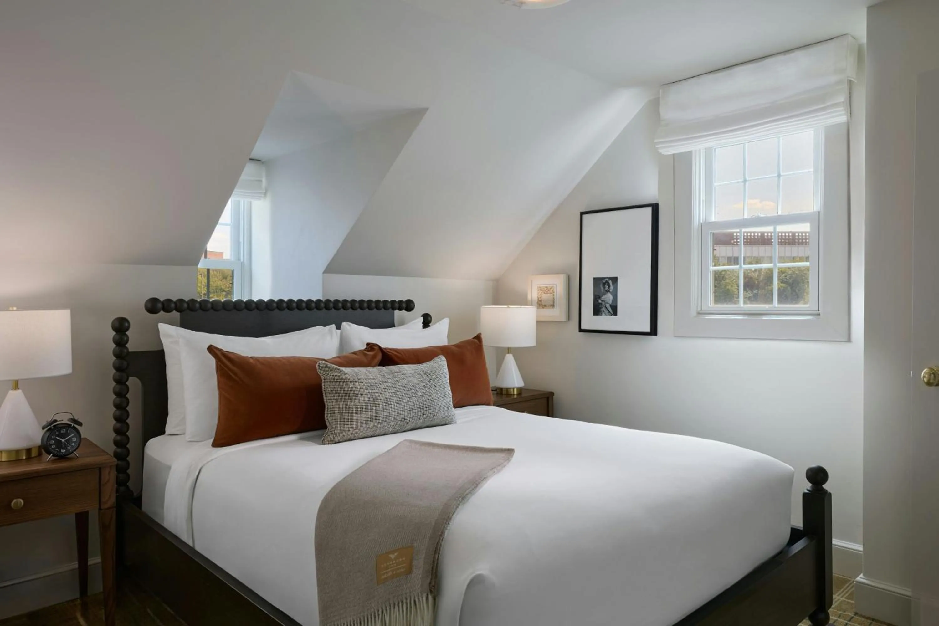 Bedroom, Bed in Dearborn Inn, Autograph Collection