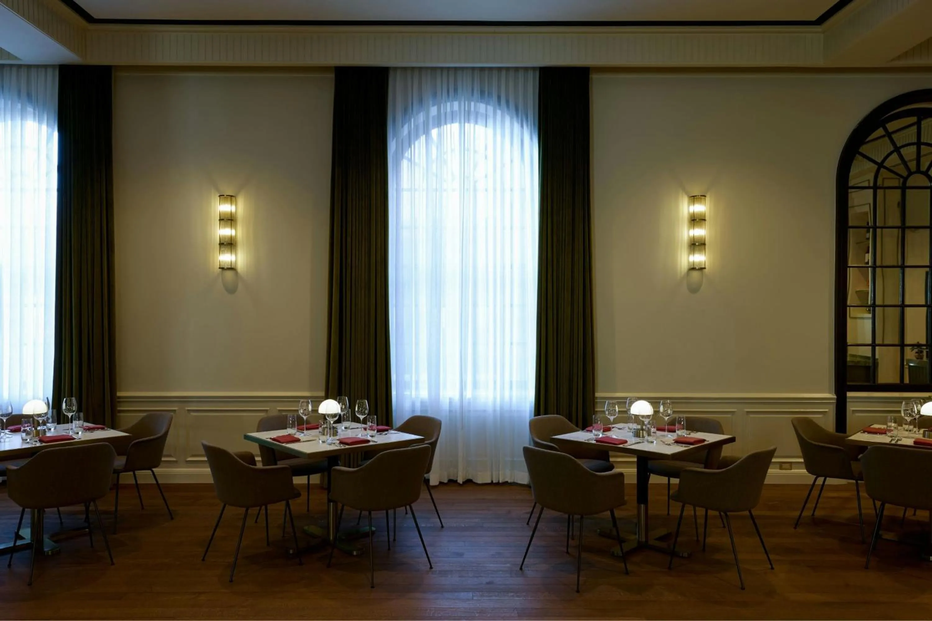 Restaurant/places to eat in Dearborn Inn, Autograph Collection