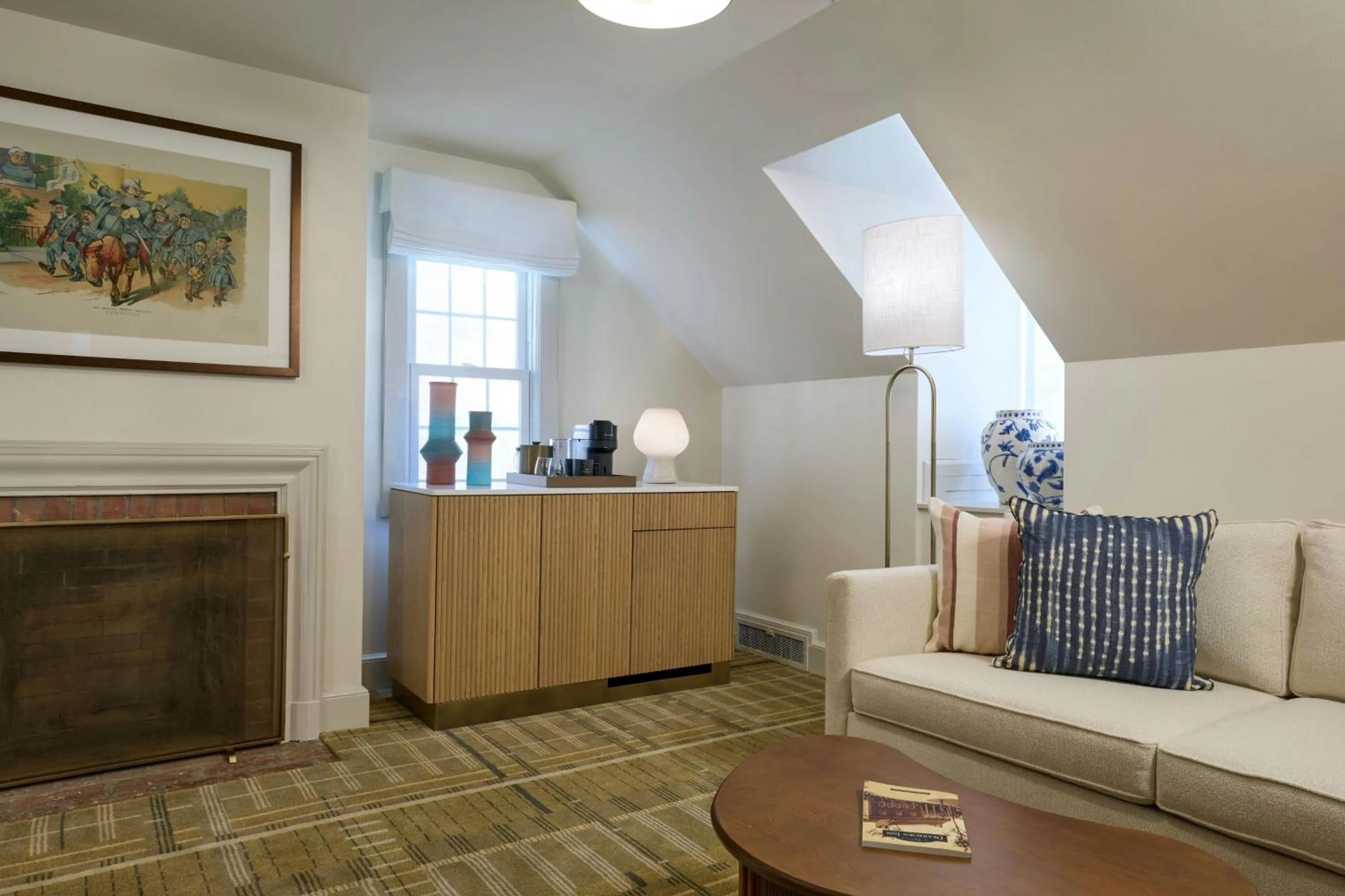 Living room in Dearborn Inn, Autograph Collection