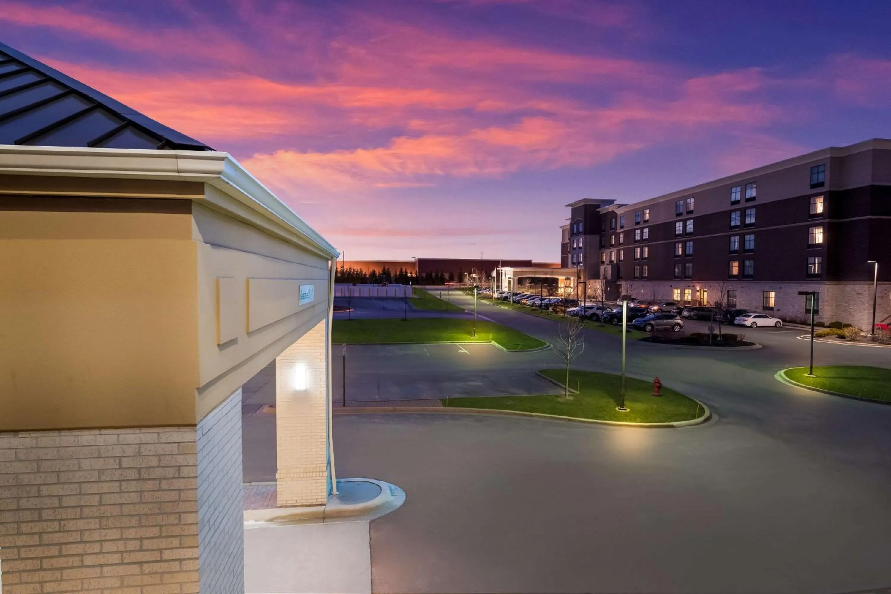 Property building in Sonesta Select Detroit Novi