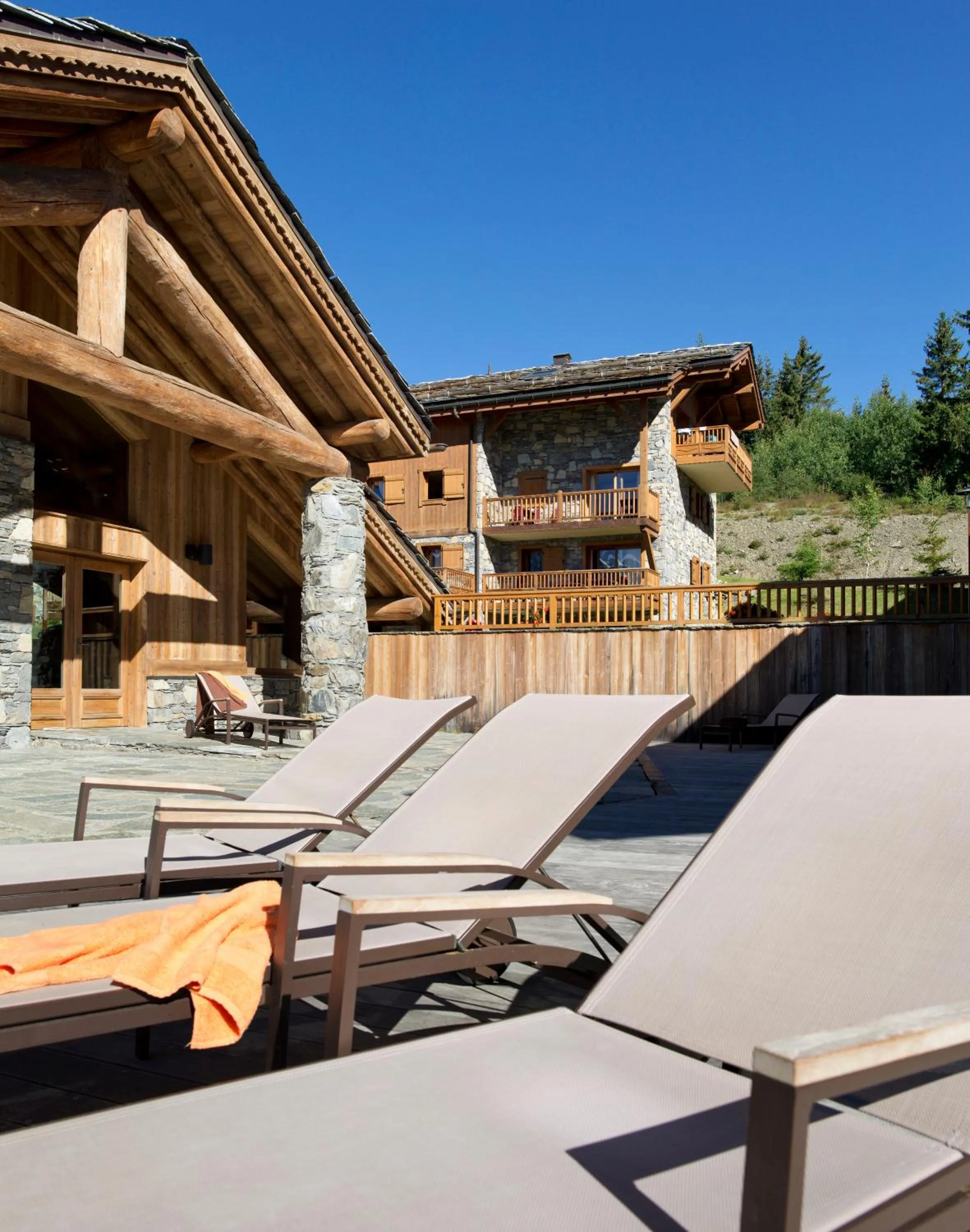 Facade/entrance in CGH Résidences & Spas Les Cimes Blanches