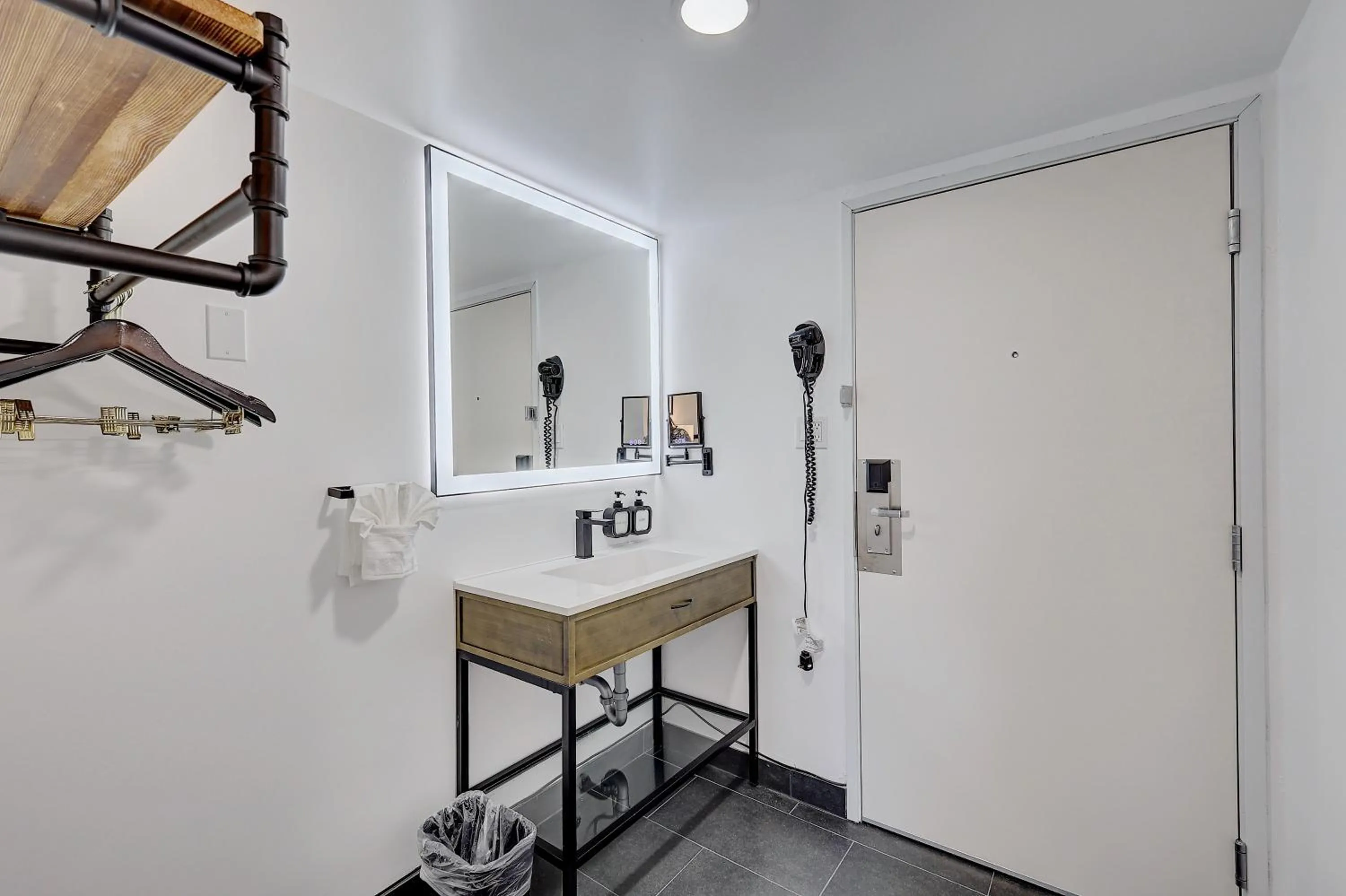 hair dryier in Hotel Ash&9th