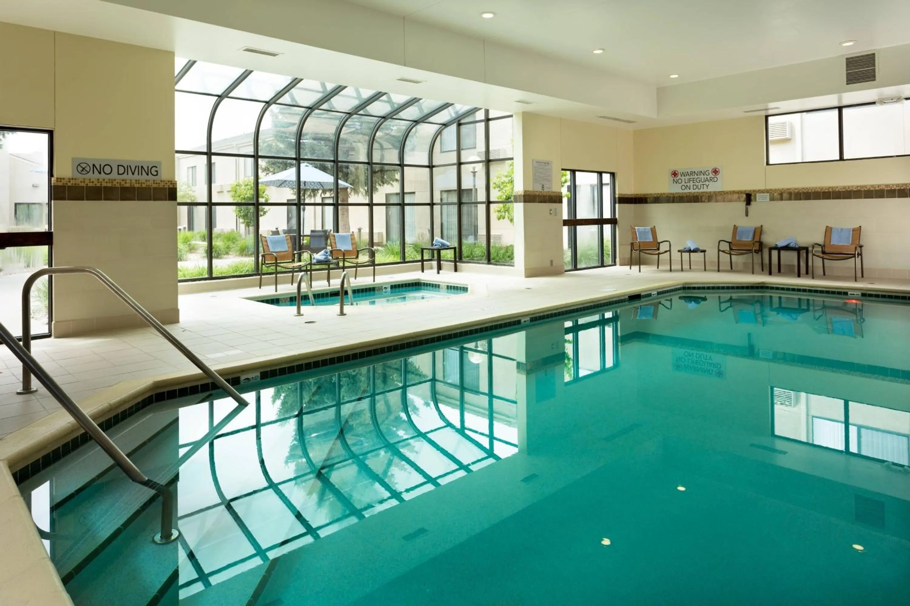 Swimming pool in Courtyard by Marriott Fort Collins