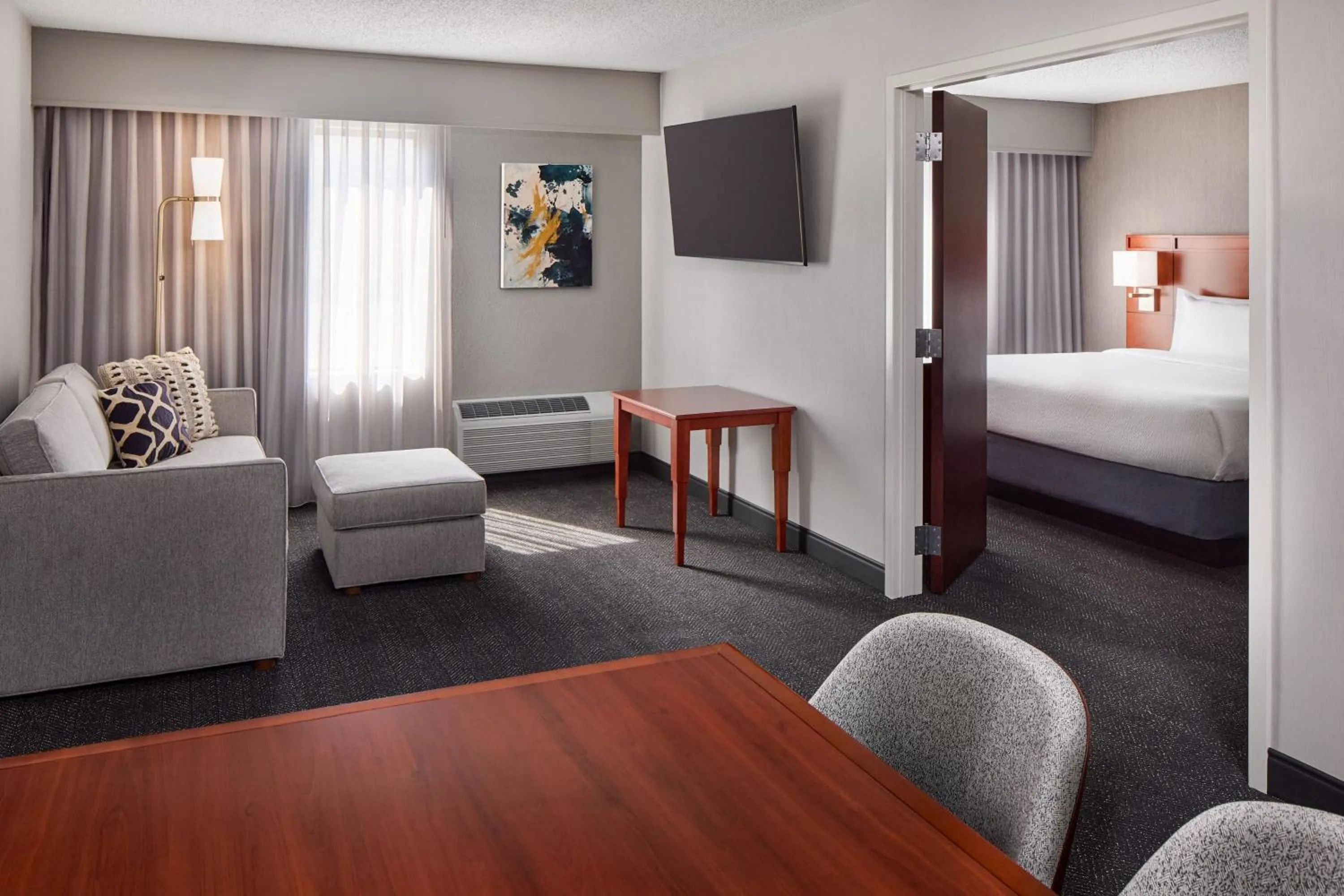 Photo of the whole room, Bed in Courtyard by Marriott Fort Collins